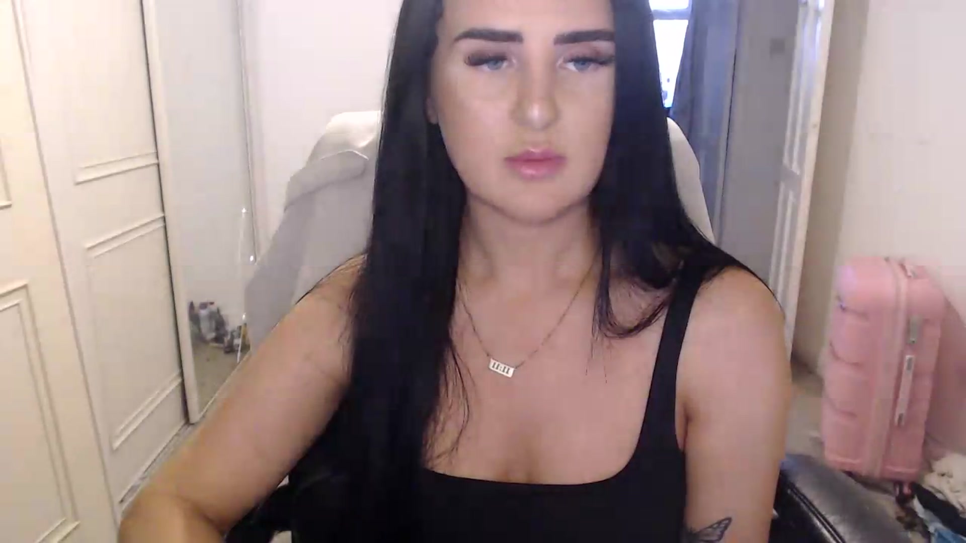 Gallery image thumbnail from Crystal_MFC's myfreecams stream on, 08/10/2026, 21:59 image 2 of 20
