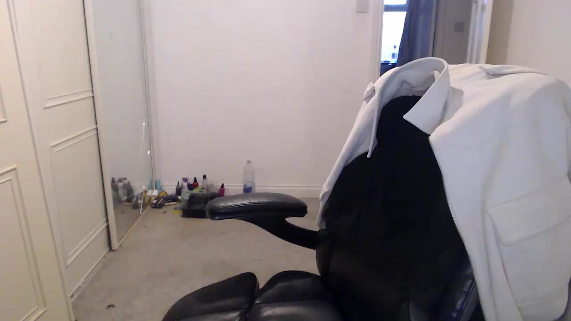 Gallery image thumbnail from Crystal_MFC's myfreecams stream on, 08/10/2026, 21:59 image 3 of 20
