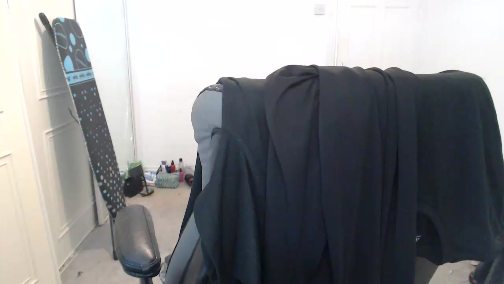 Gallery image thumbnail from Crystal_MFC's myfreecams stream on, 08/11/2026, 13:23 image 12 of 20