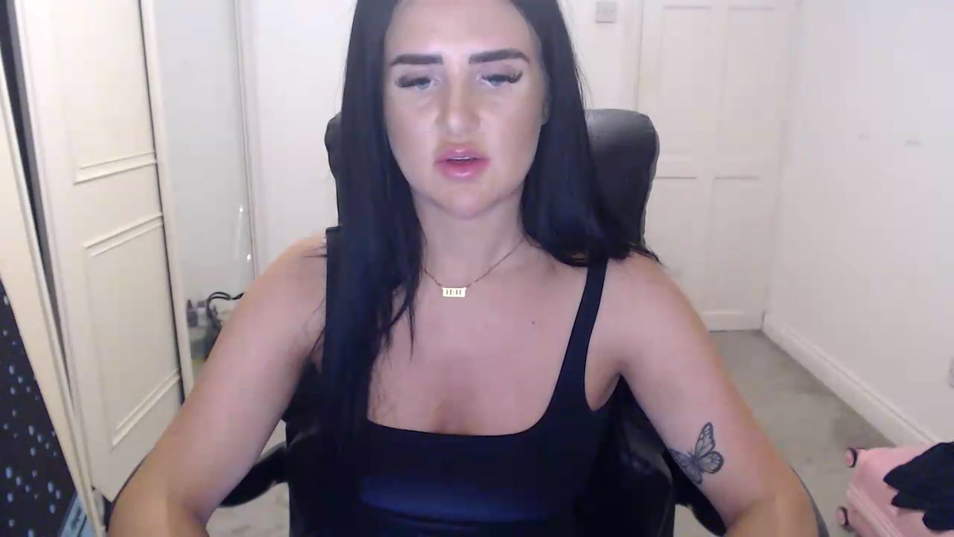Gallery image thumbnail from Crystal_MFC's myfreecams stream on, 08/12/2026, 21:47 image 20 of 20