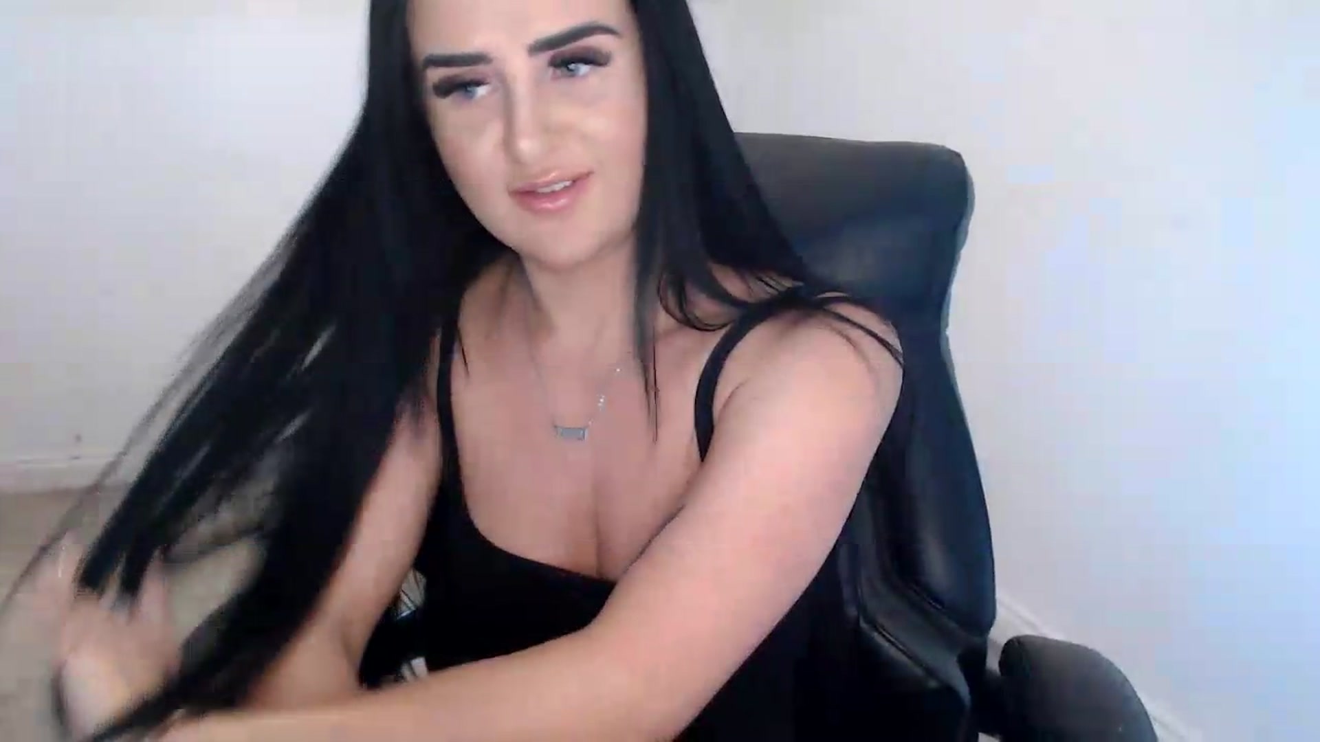 Gallery image thumbnail from Crystal_MFC's myfreecams stream on, 08/23/2026, 14:08 image 6 of 20