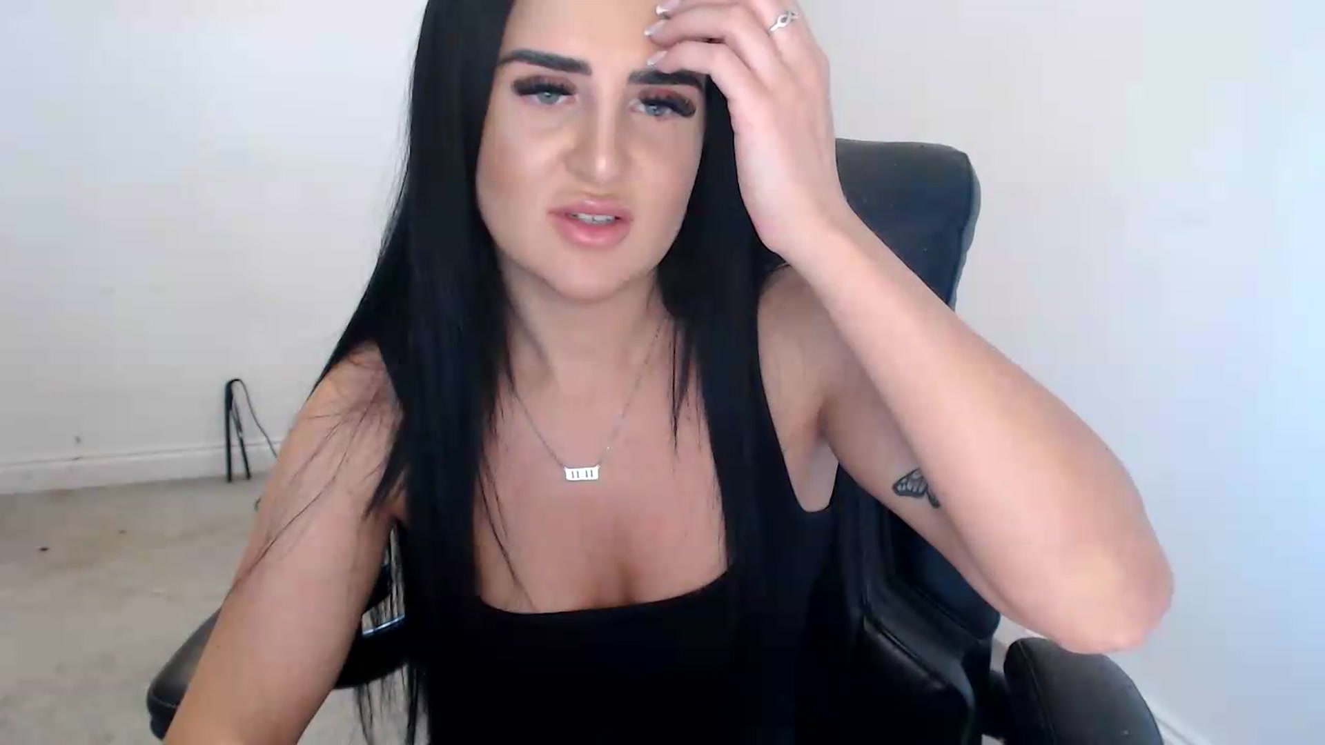 Gallery image thumbnail from Crystal_MFC's myfreecams stream on, 08/23/2026, 14:08 image 12 of 20
