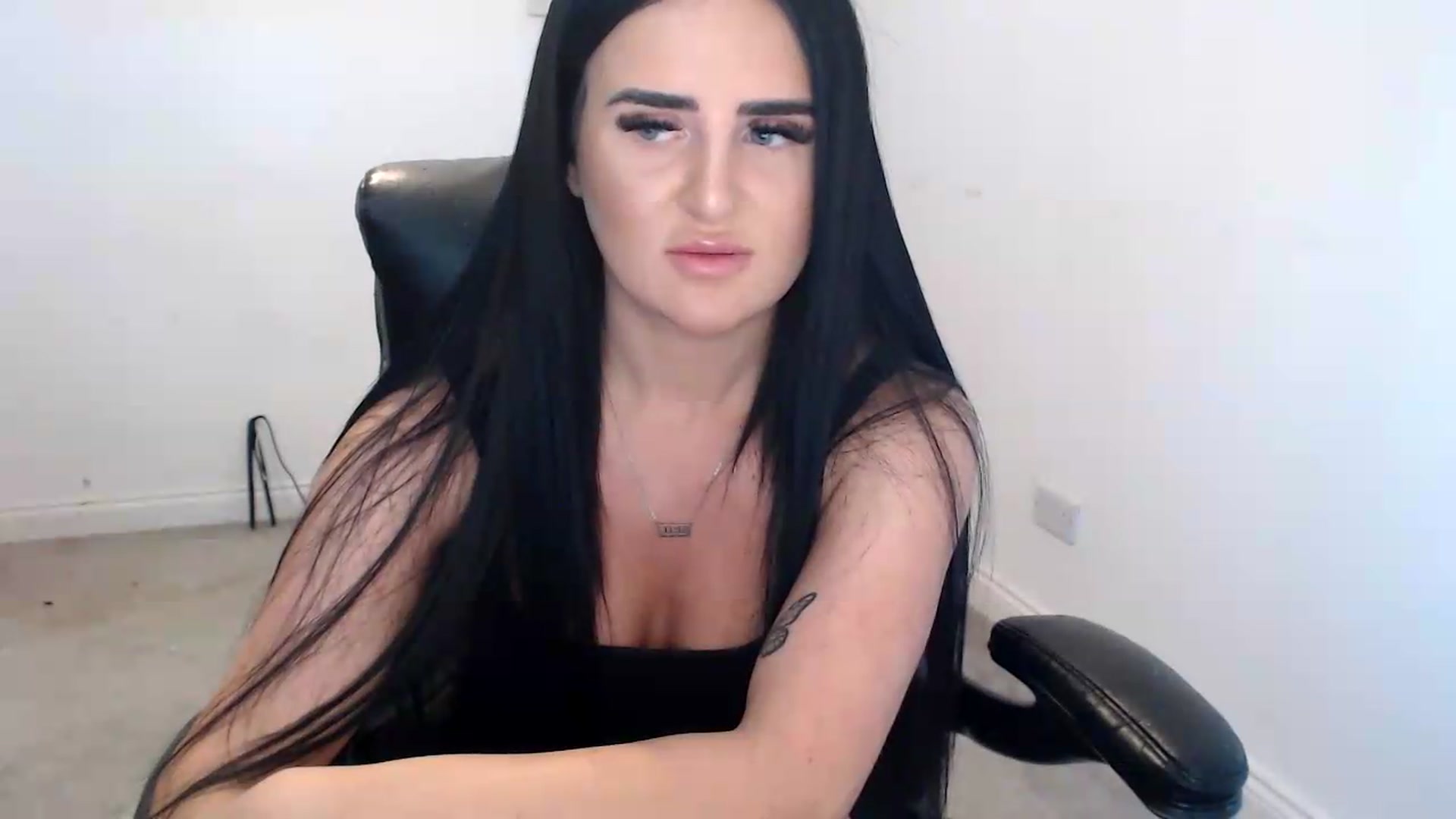 Gallery image thumbnail from Crystal_MFC's myfreecams stream on, 08/23/2026, 14:08 image 20 of 20