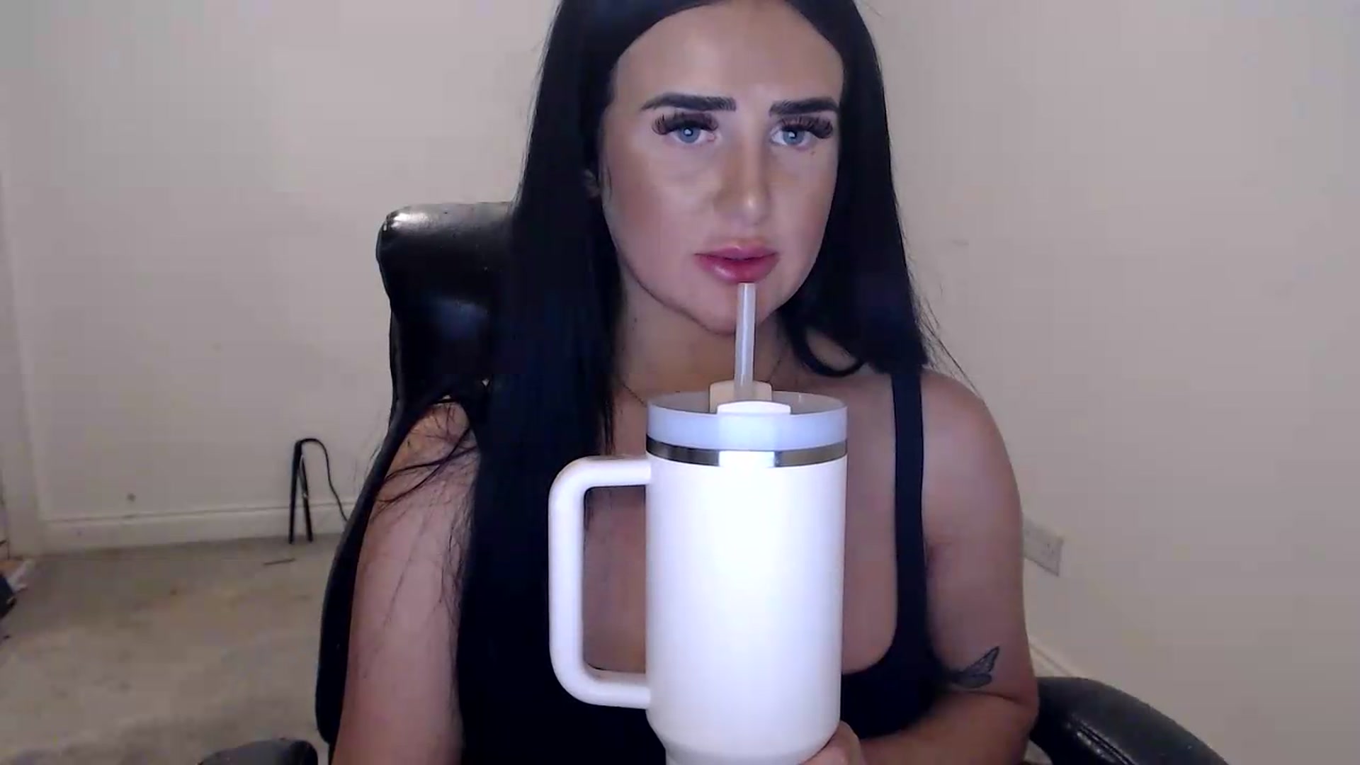 Gallery image thumbnail from Crystal_MFC's myfreecams stream on, 08/24/2026, 20:55 image 8 of 20