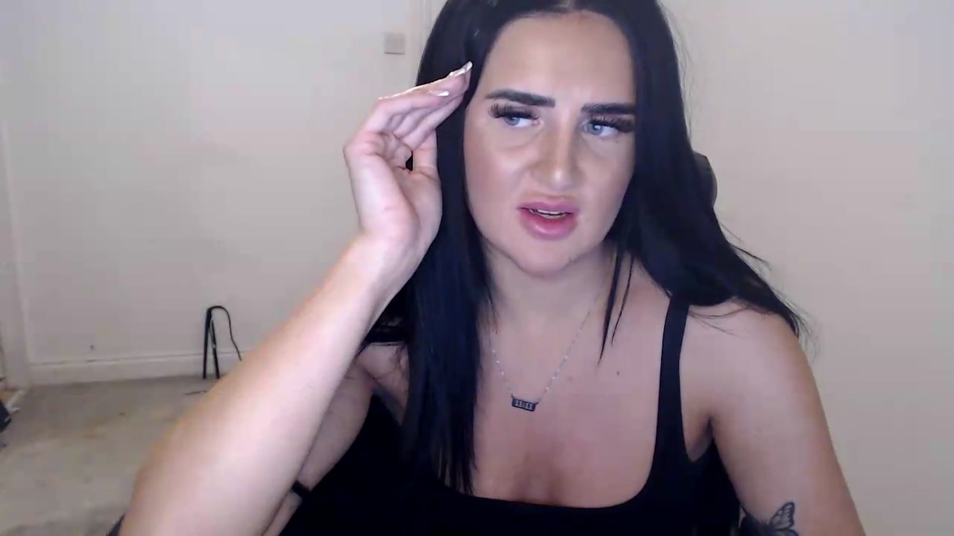 Gallery image thumbnail from Crystal_MFC's myfreecams stream on, 08/24/2026, 20:55 image 19 of 20