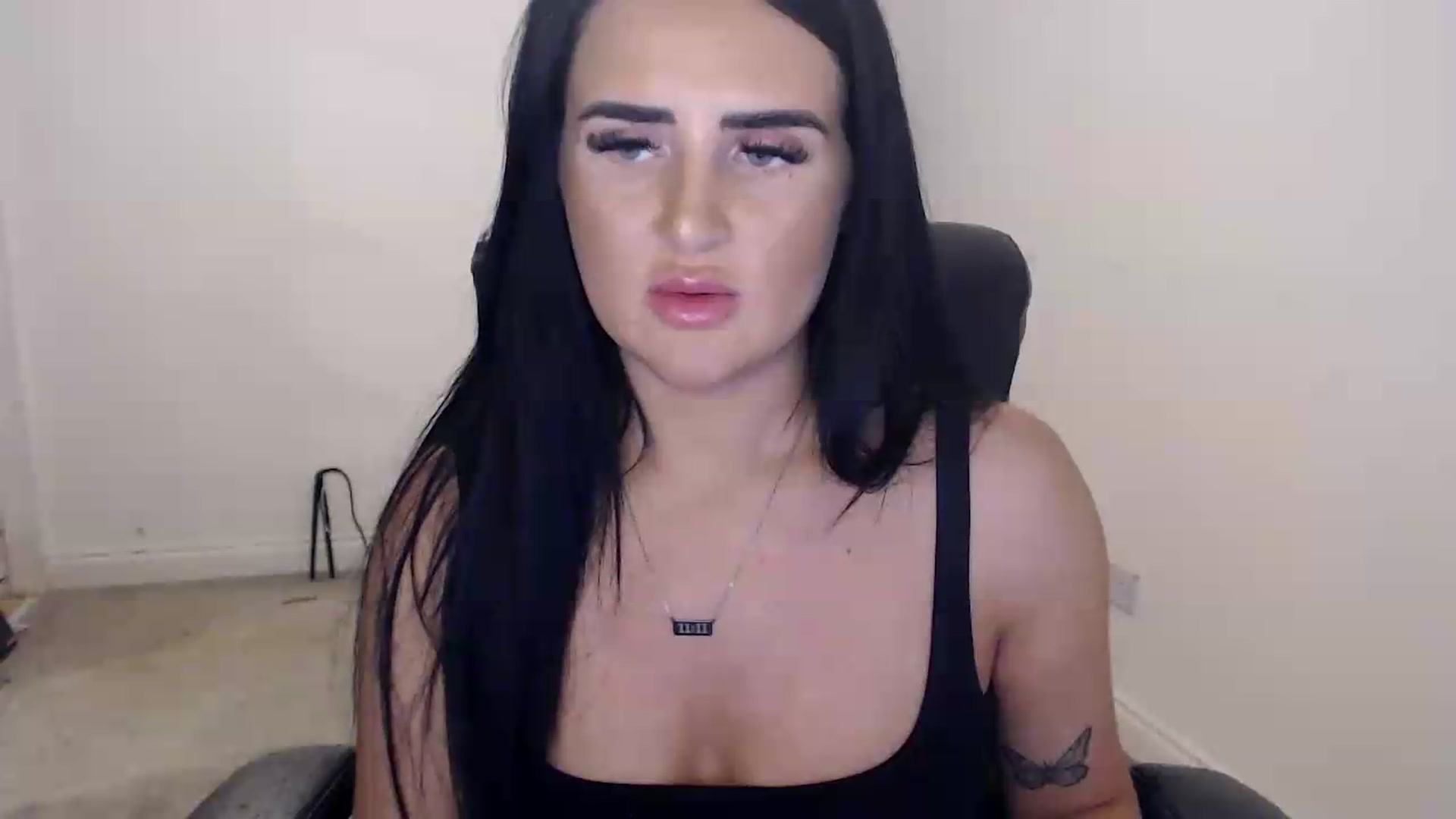 Gallery image thumbnail from Crystal_MFC's myfreecams stream on, 08/24/2026, 20:55 image 13 of 20