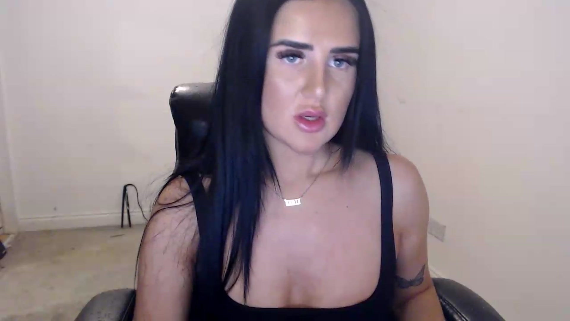 Gallery image thumbnail from Crystal_MFC's myfreecams stream on, 08/24/2026, 20:55 image 7 of 20
