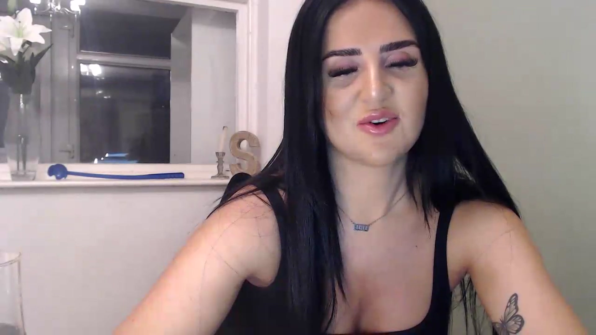 Gallery image thumbnail from Crystal_MFC's myfreecams stream on, 09/01/2026, 22:07 image 2 of 20