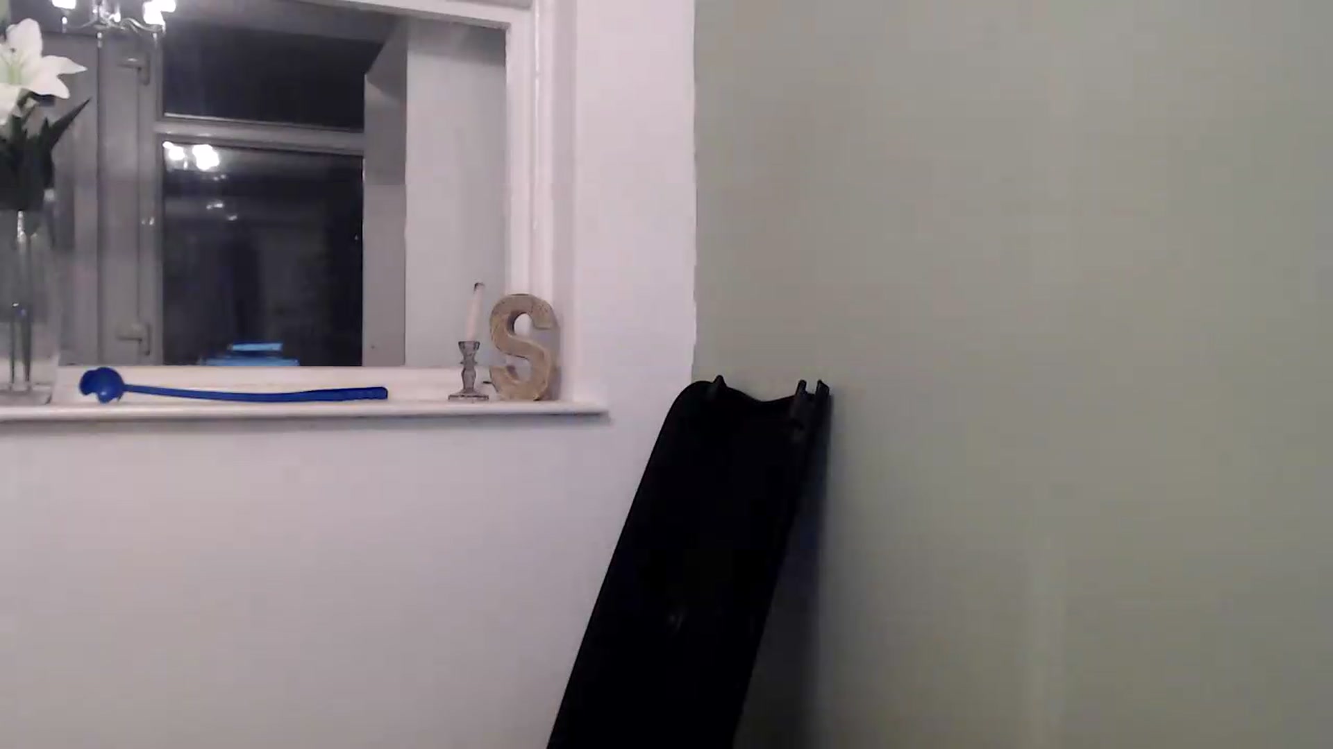 Gallery image thumbnail from Crystal_MFC's myfreecams stream on, 09/01/2026, 22:07 image 7 of 20