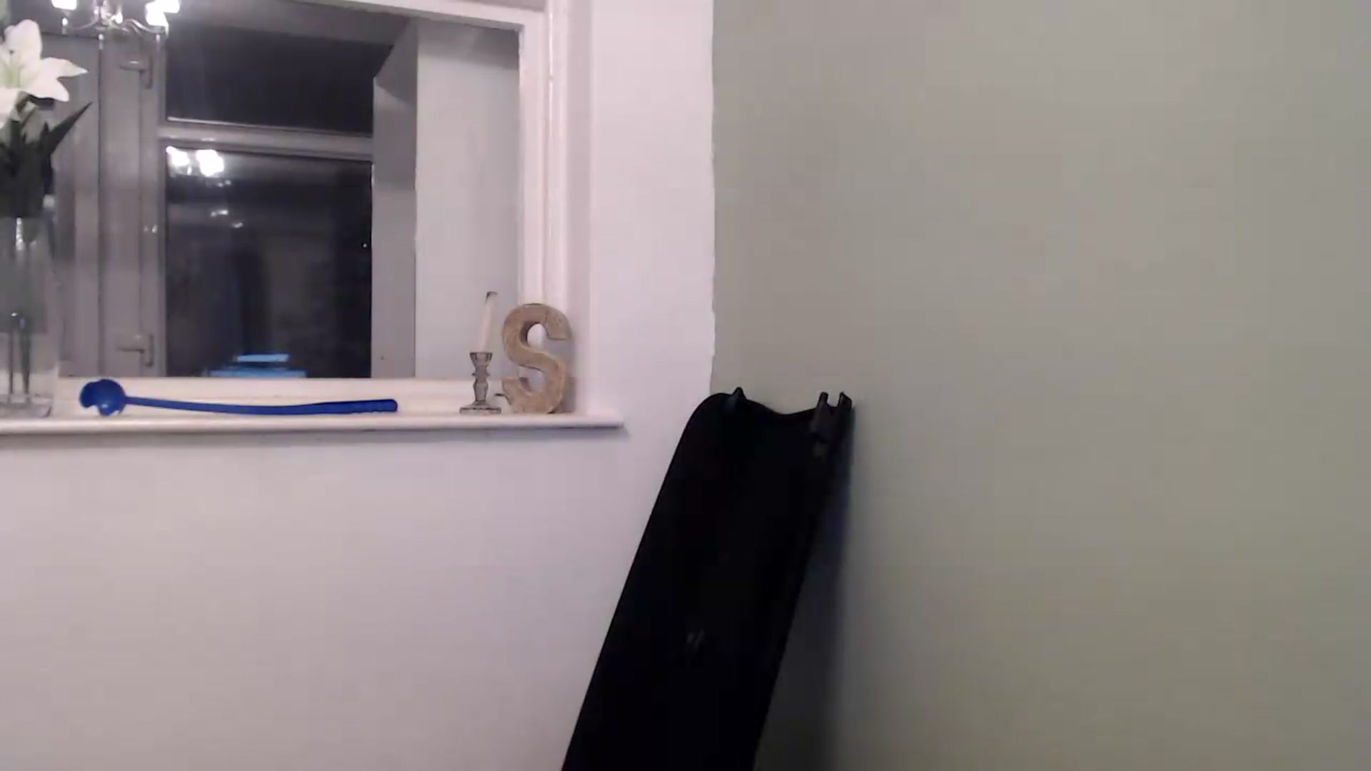 Gallery image thumbnail from Crystal_MFC's myfreecams stream on, 09/01/2026, 22:07 image 16 of 20