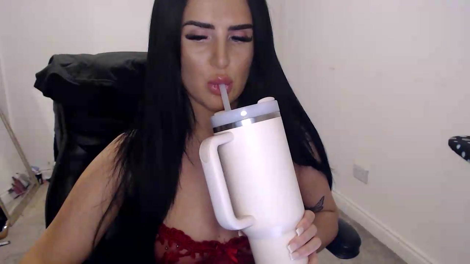 Gallery image thumbnail from Crystal_MFC's myfreecams stream on, 09/02/2026, 20:39 image 2 of 20