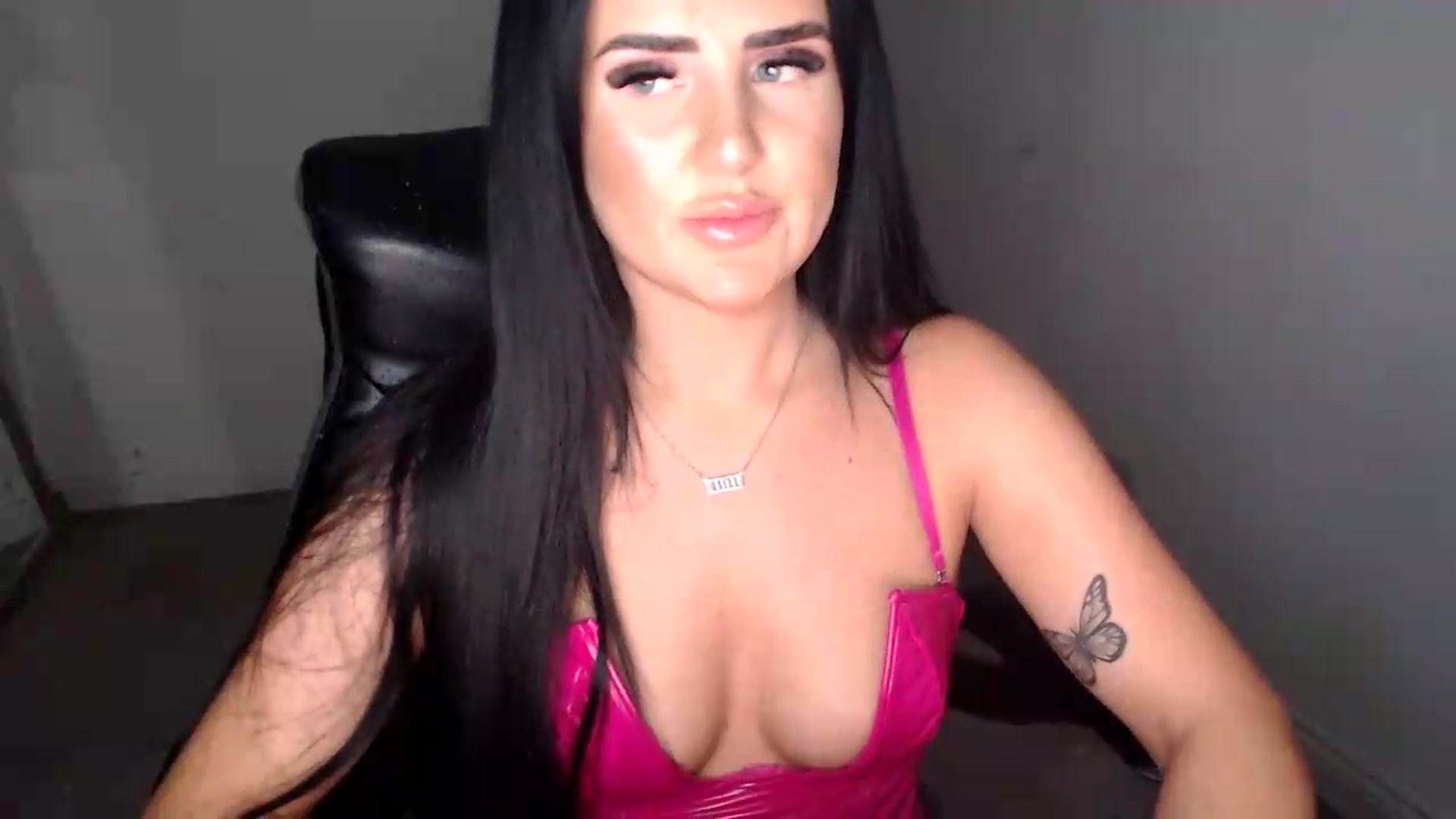 Gallery image thumbnail from Crystal_MFC's myfreecams stream on, 09/05/2026, 19:42 image 3 of 20