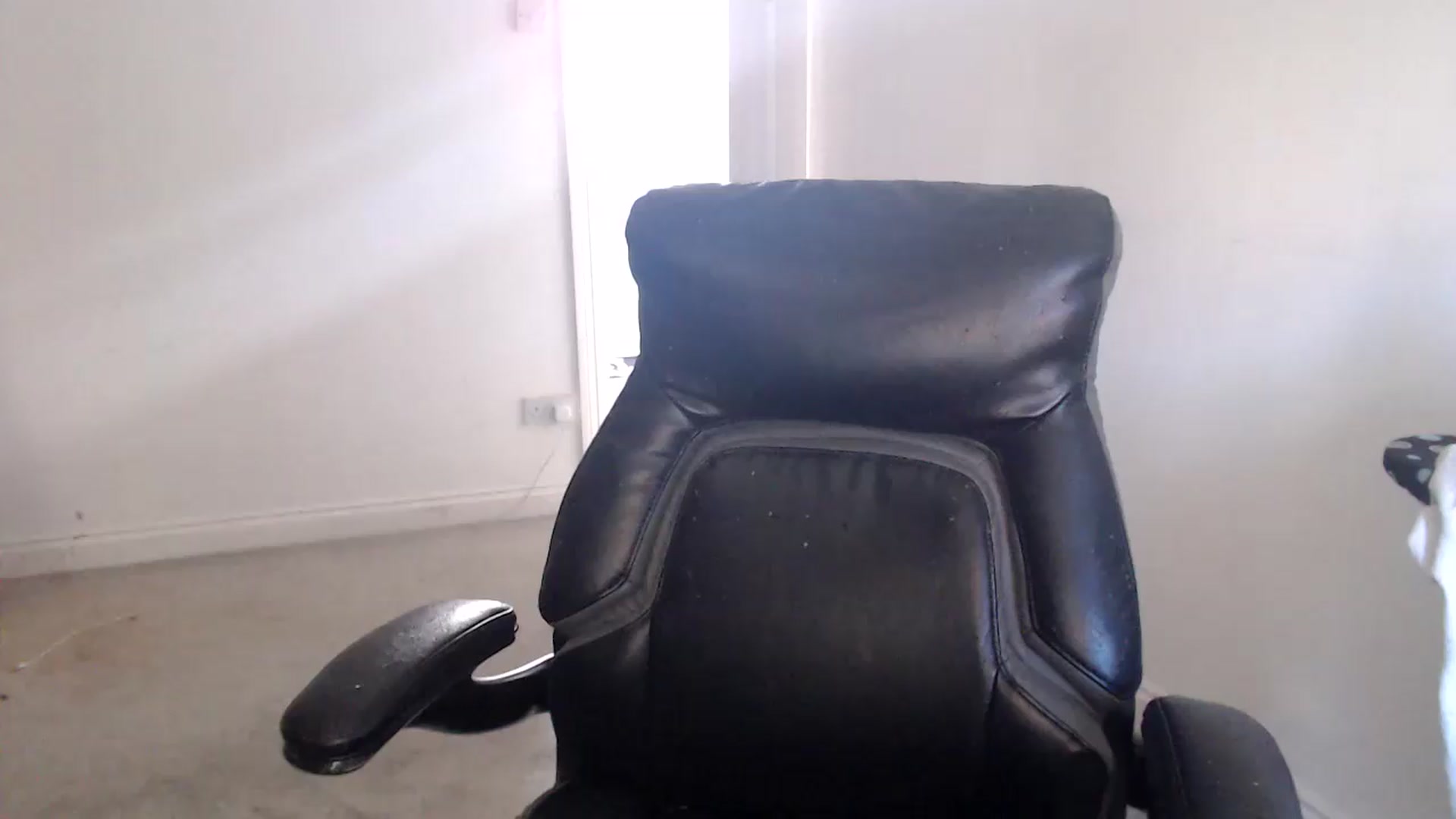 Gallery image thumbnail from Crystal_MFC's myfreecams stream on, 09/08/2026, 13:19 image 14 of 20