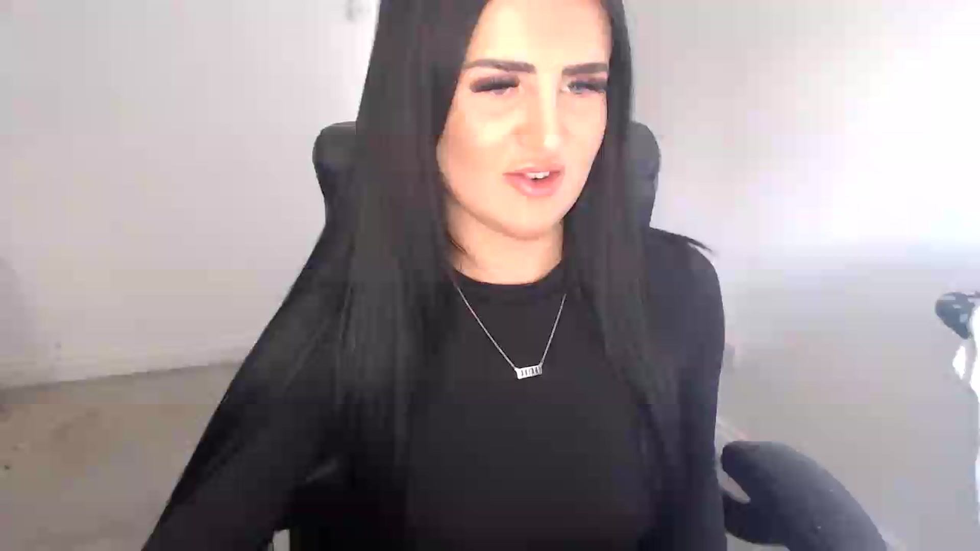 Gallery image thumbnail from Crystal_MFC's myfreecams stream on, 09/08/2026, 13:19 image 3 of 20