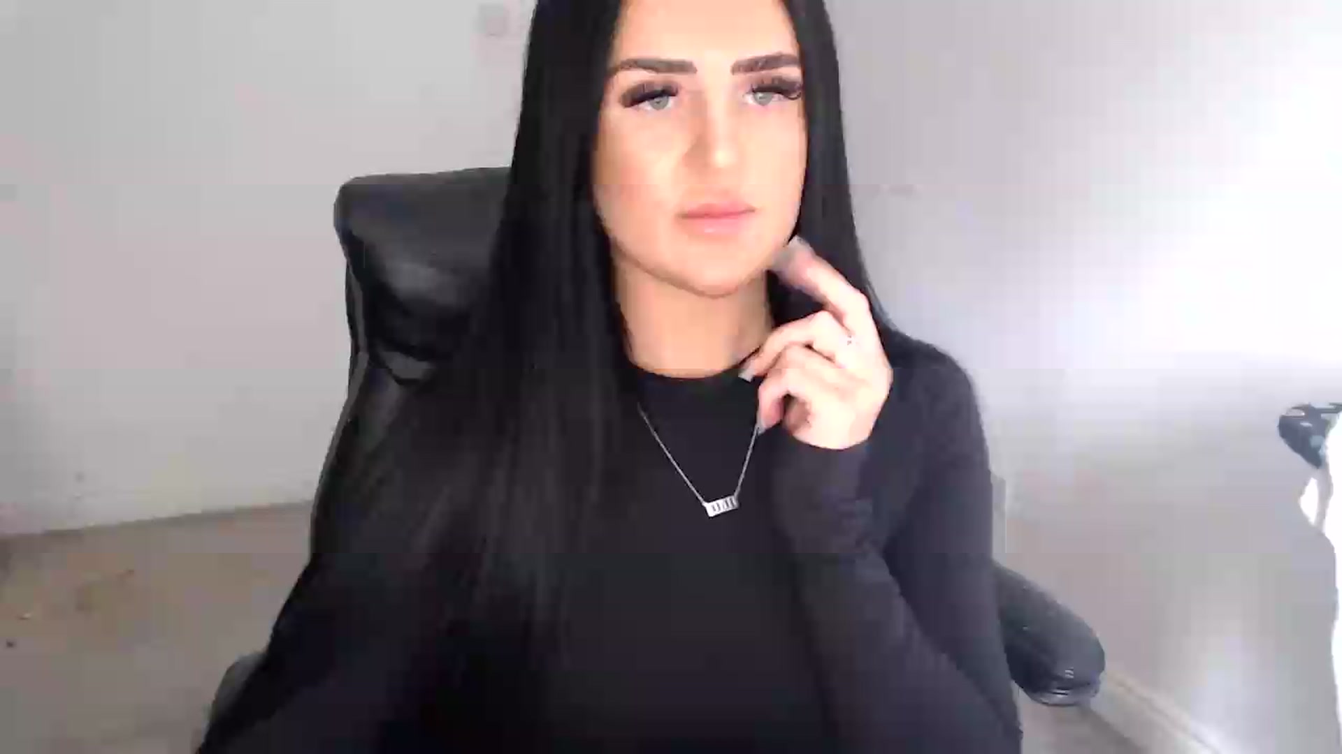 Gallery image thumbnail from Crystal_MFC's myfreecams stream on, 09/08/2026, 13:19 image 6 of 20