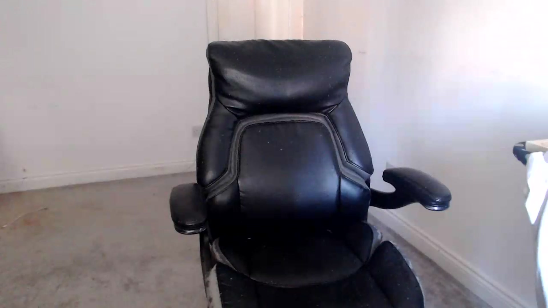 Gallery image thumbnail from Crystal_MFC's myfreecams stream on, 09/08/2026, 14:43 image 6 of 20