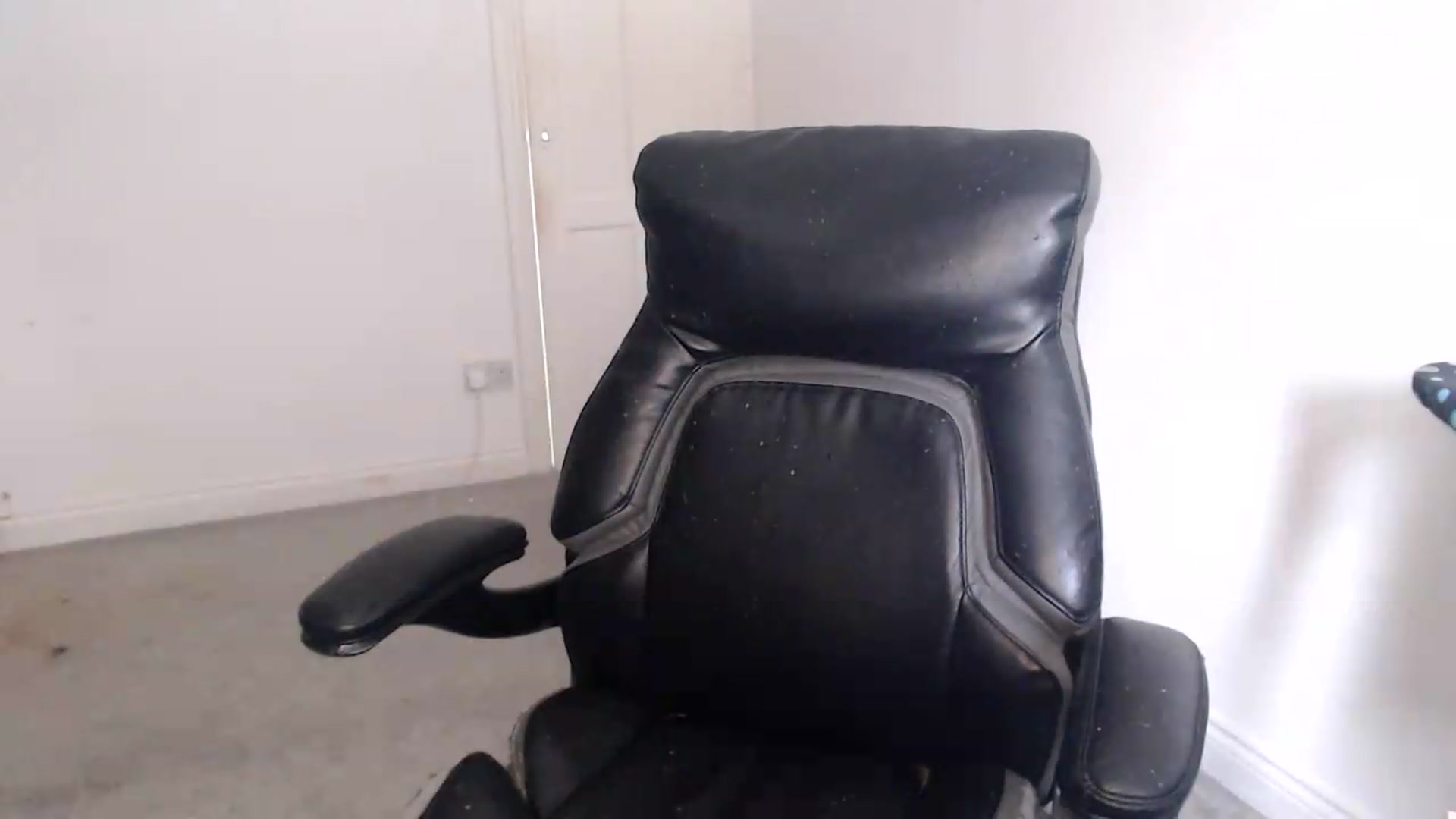 Gallery image thumbnail from Crystal_MFC's myfreecams stream on, 09/10/2026, 14:36 image 9 of 20