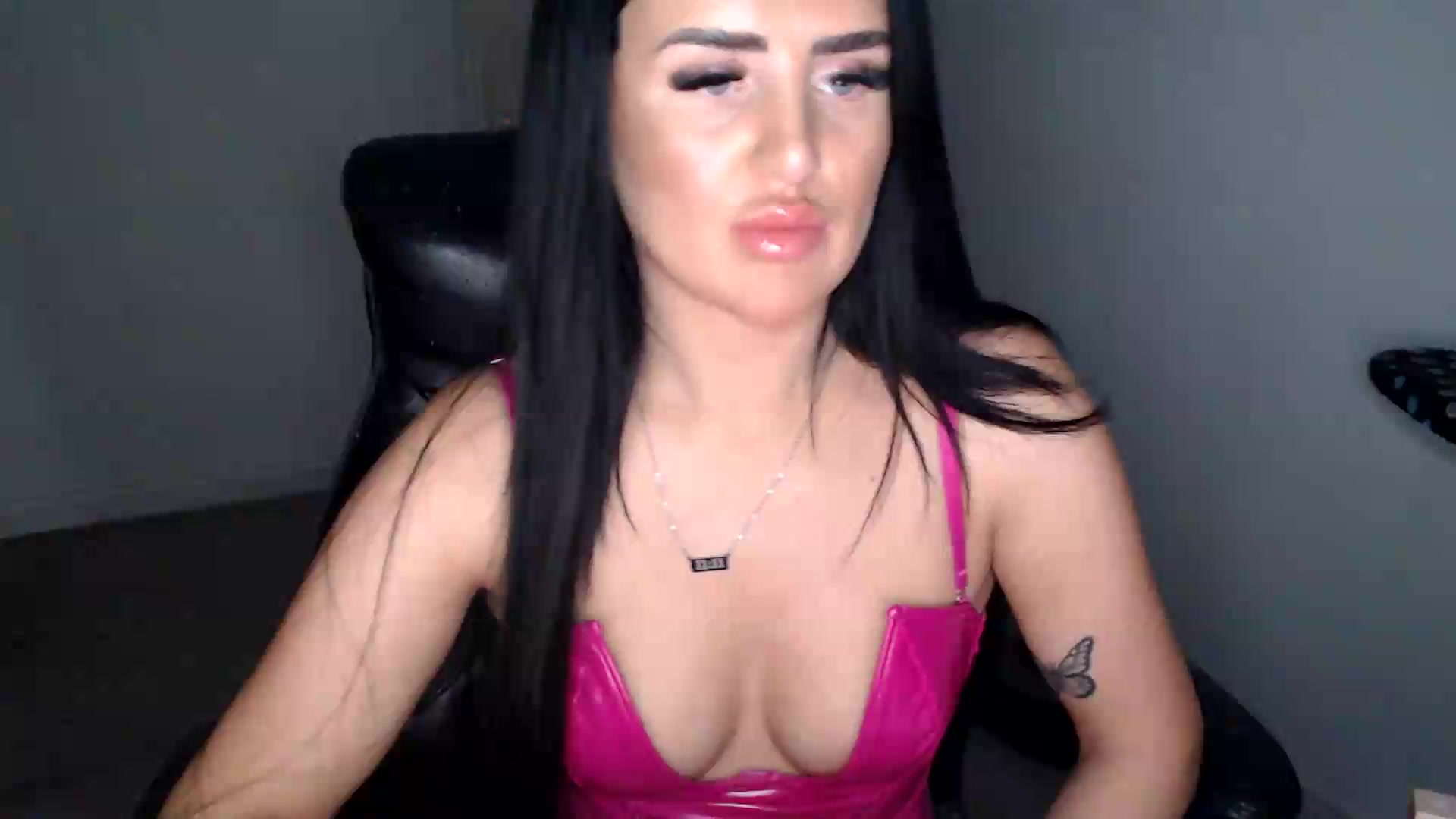 Gallery image thumbnail from Crystal_MFC's myfreecams stream on, 09/10/2026, 21:08 image 13 of 20