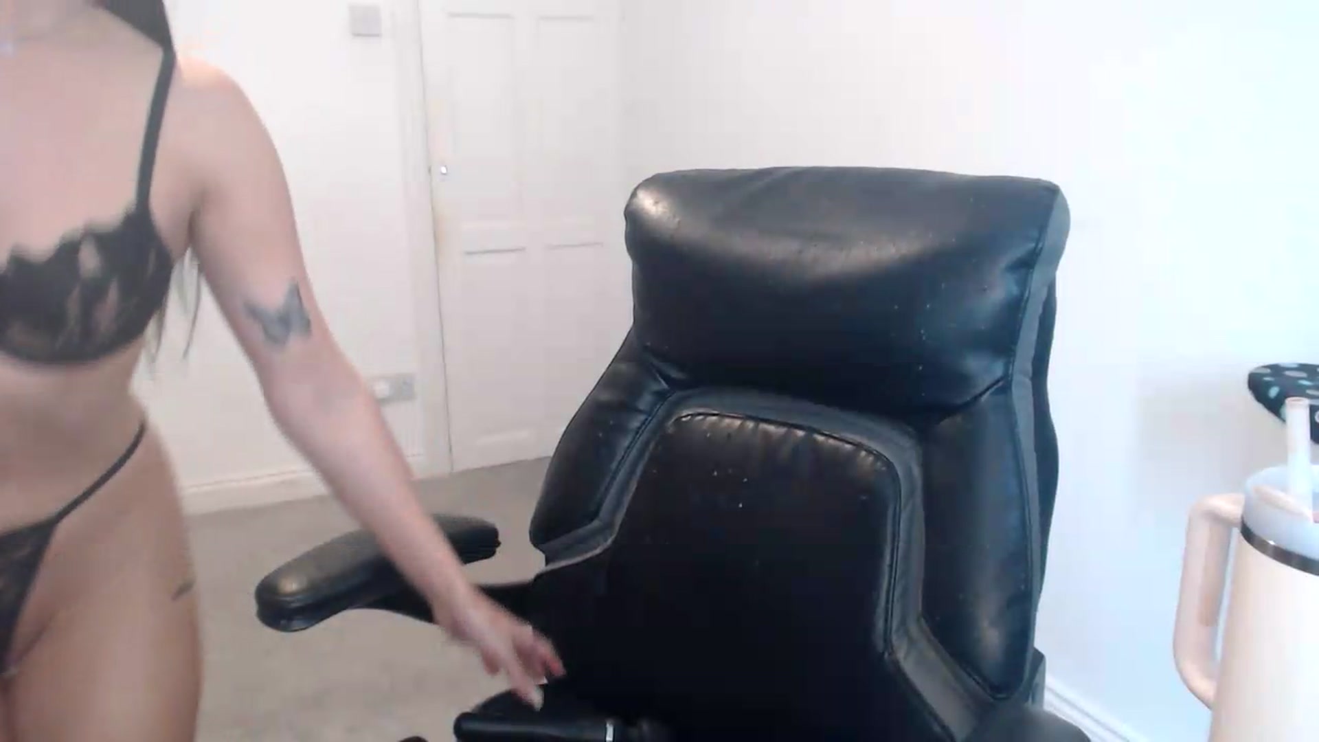 Gallery image thumbnail from Crystal_MFC's myfreecams stream on, 09/11/2026, 12:44 image 4 of 20