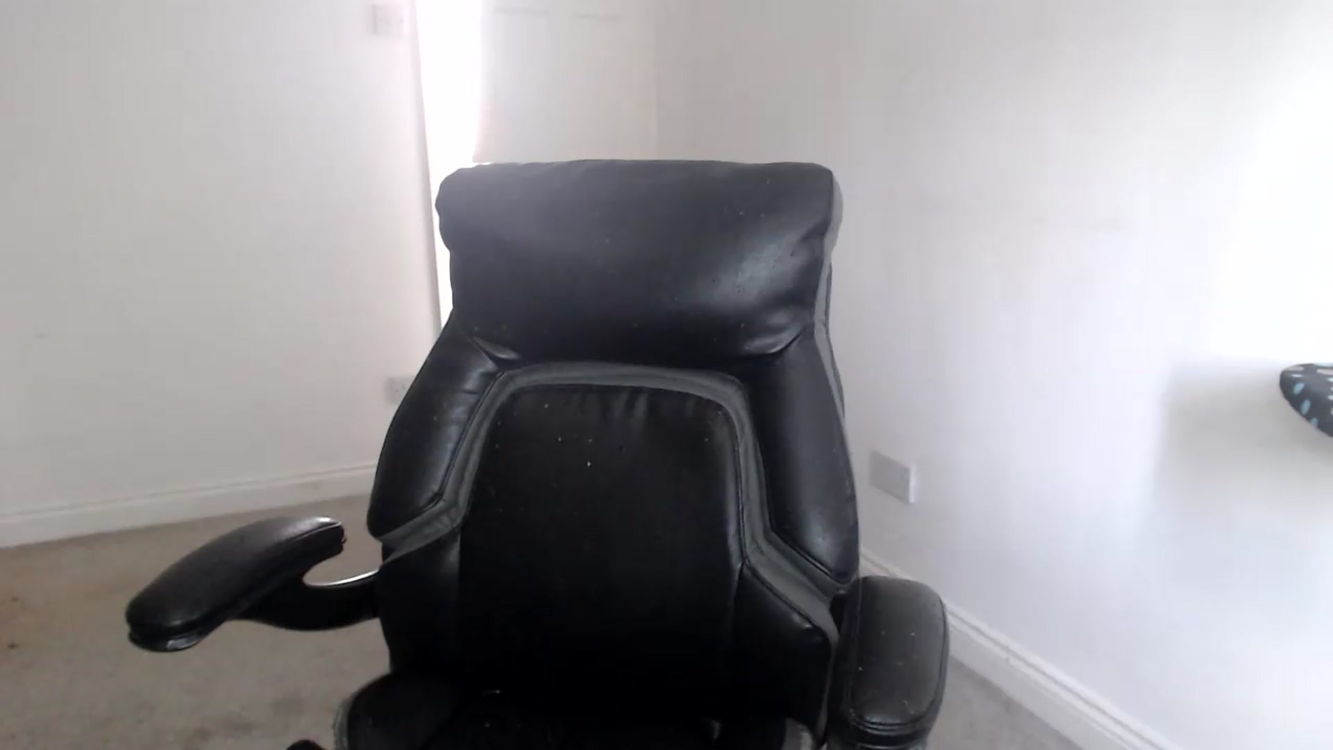 Gallery image thumbnail from Crystal_MFC's myfreecams stream on, 09/12/2026, 13:49 image 2 of 20