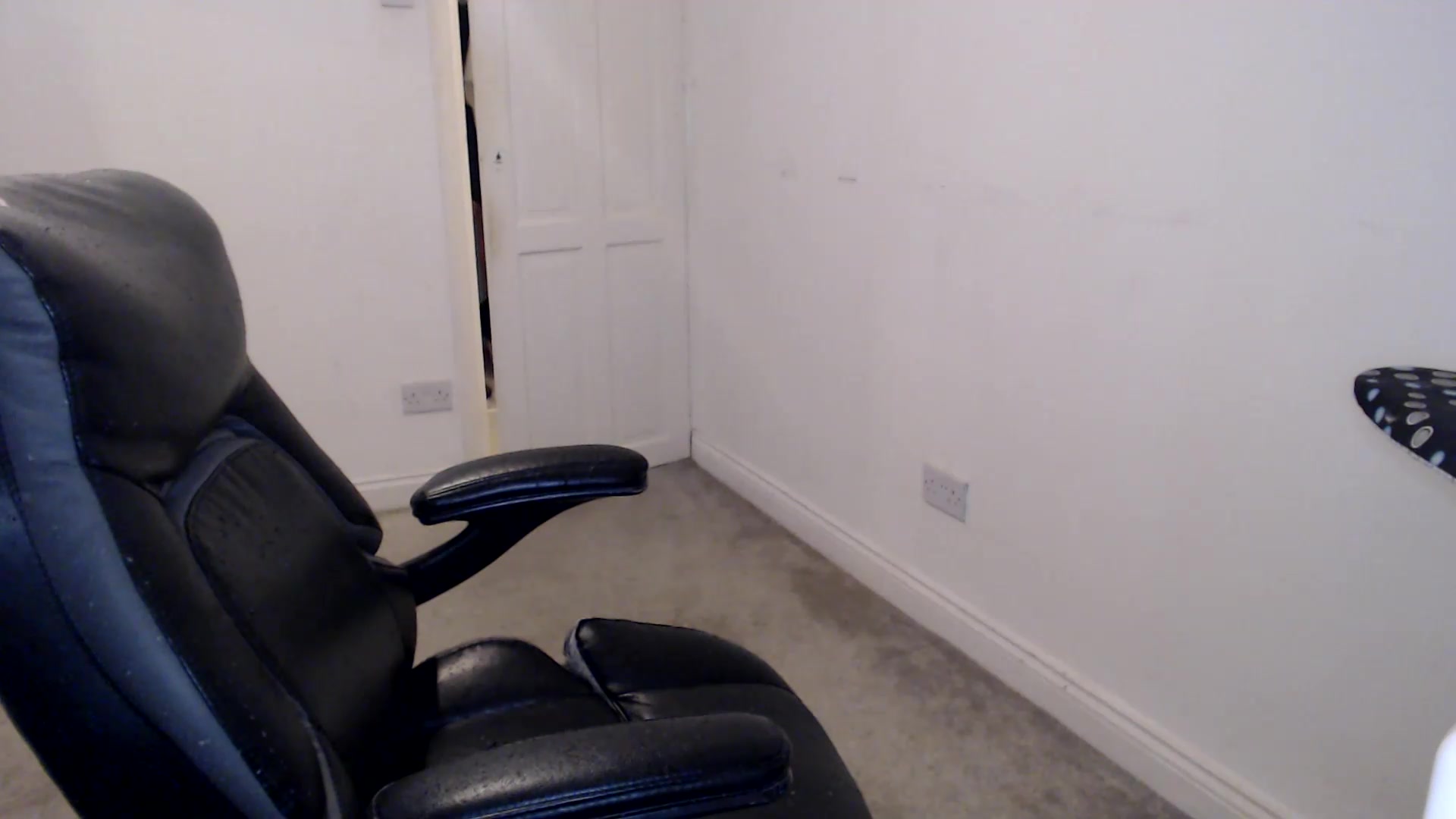 Gallery image thumbnail from Crystal_MFC's myfreecams stream on, 09/14/2026, 21:22 image 10 of 20