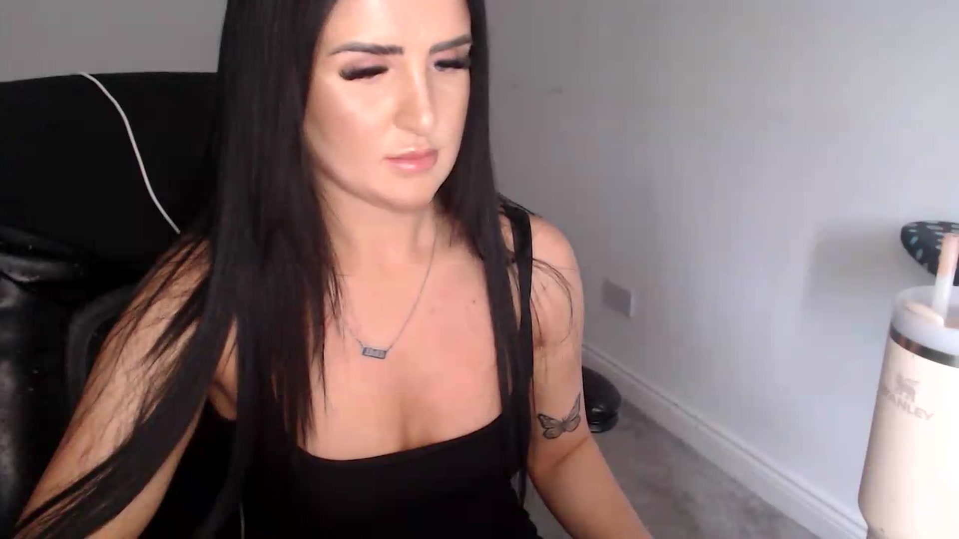 Gallery image thumbnail from Crystal_MFC's myfreecams stream on, 09/16/2026, 13:24 image 15 of 20