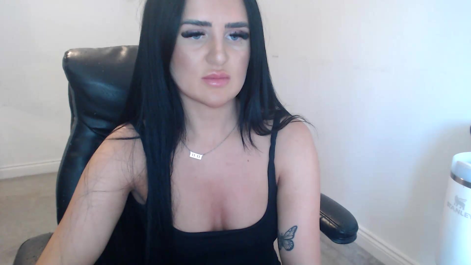 Gallery image thumbnail from Crystal_MFC's myfreecams stream on, 09/17/2026, 13:57 image 6 of 20