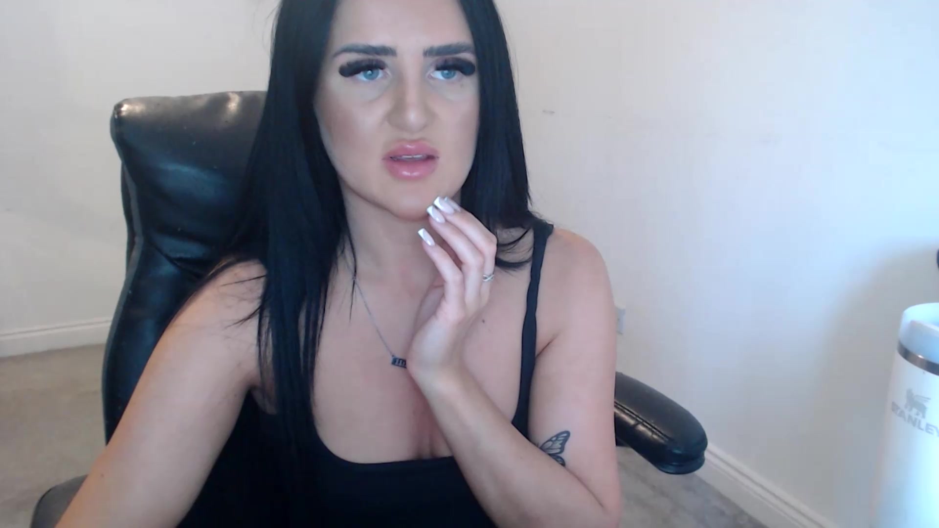 Gallery image thumbnail from Crystal_MFC's myfreecams stream on, 09/17/2026, 13:57 image 20 of 20