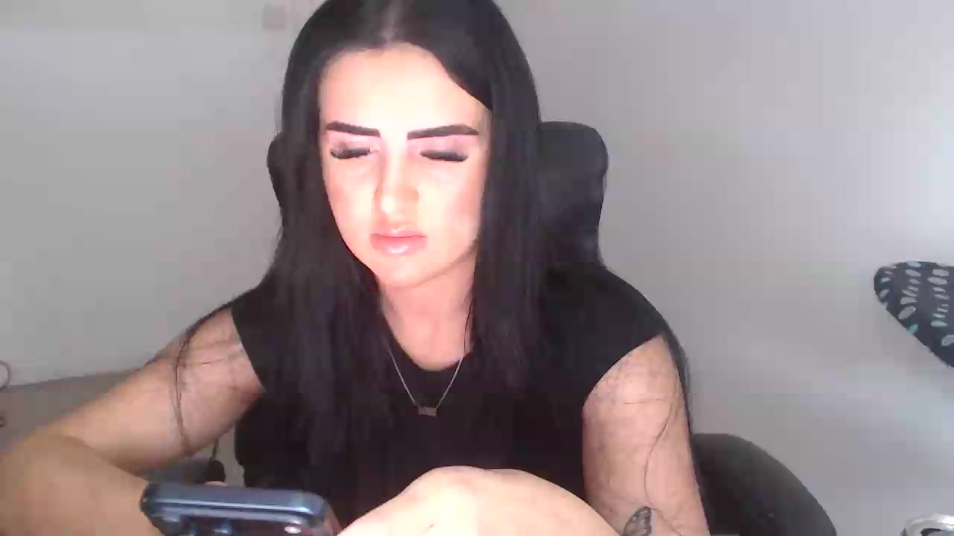 Gallery image thumbnail from Crystal_MFC's myfreecams stream on, 09/19/2026, 12:00 image 5 of 20