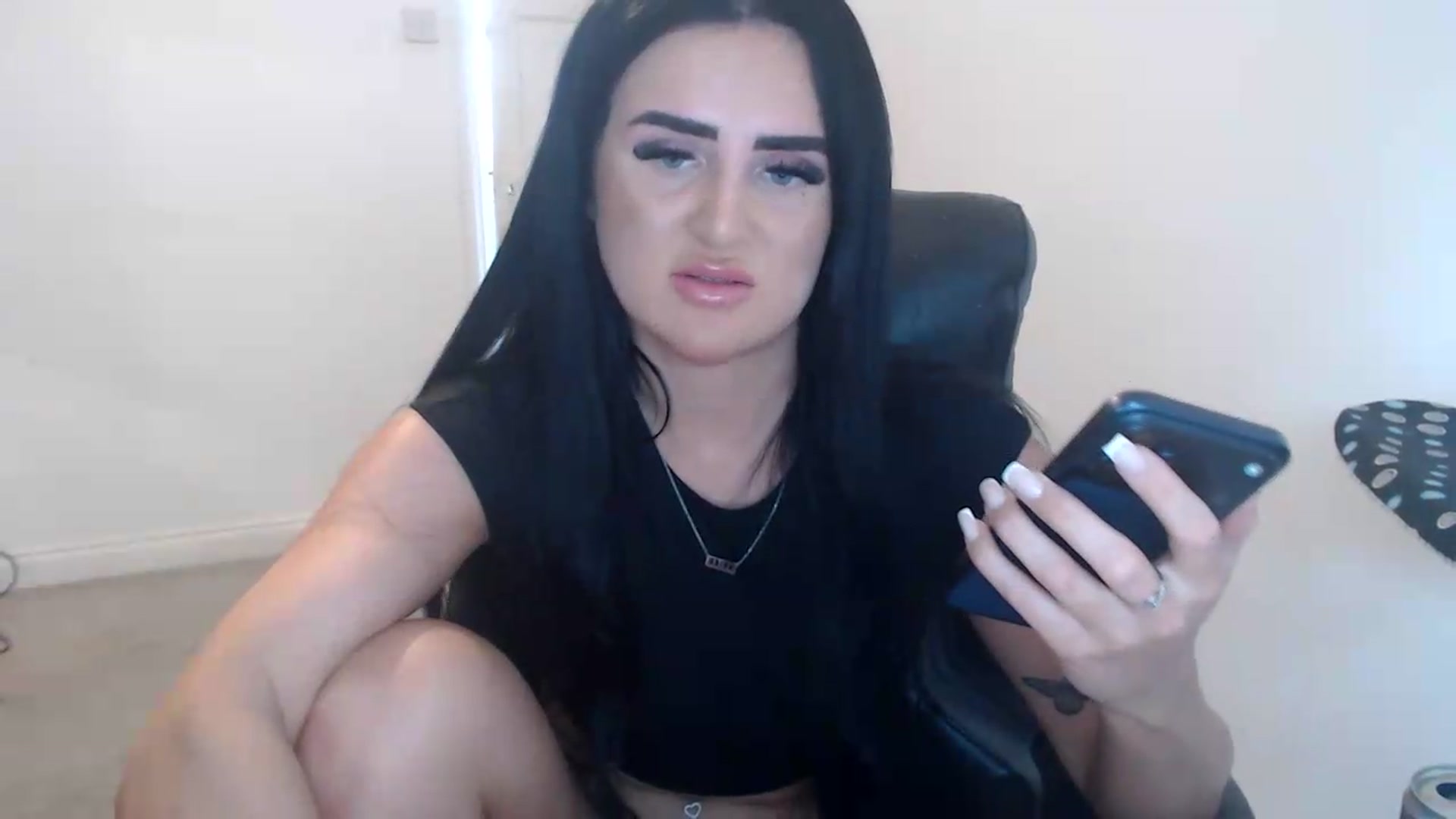 Gallery image thumbnail from Crystal_MFC's myfreecams stream on, 09/19/2026, 12:00 image 16 of 20