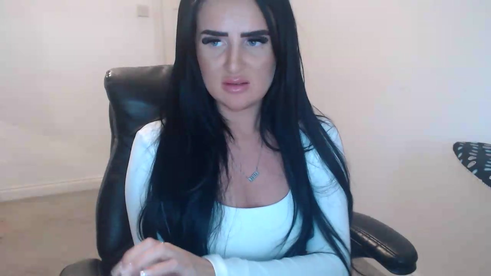Gallery image thumbnail from Crystal_MFC's myfreecams stream on, 09/20/2026, 18:44 image 4 of 20