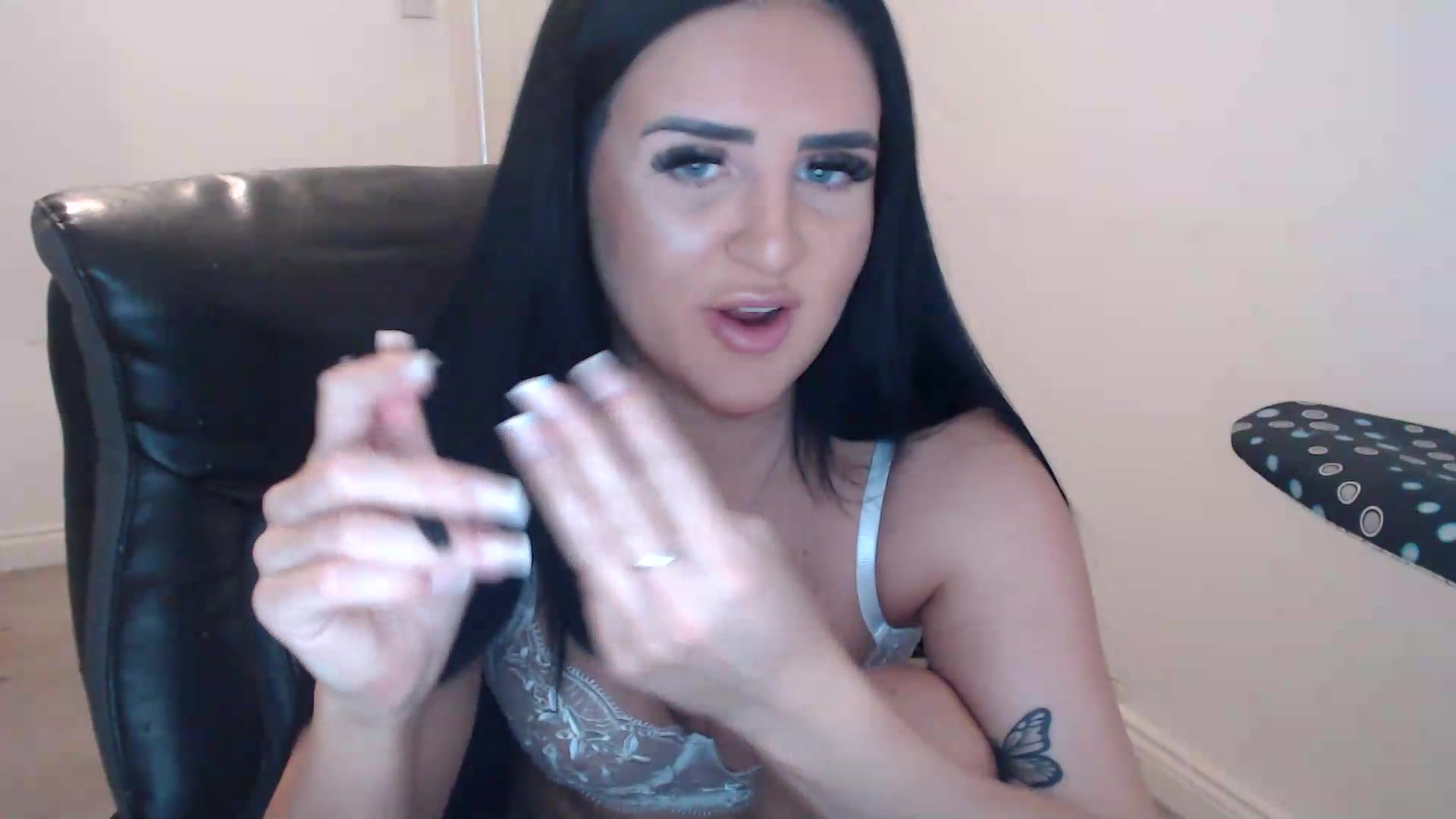 Gallery image thumbnail from Crystal_MFC's myfreecams stream on, 09/27/2026, 13:32 image 5 of 20