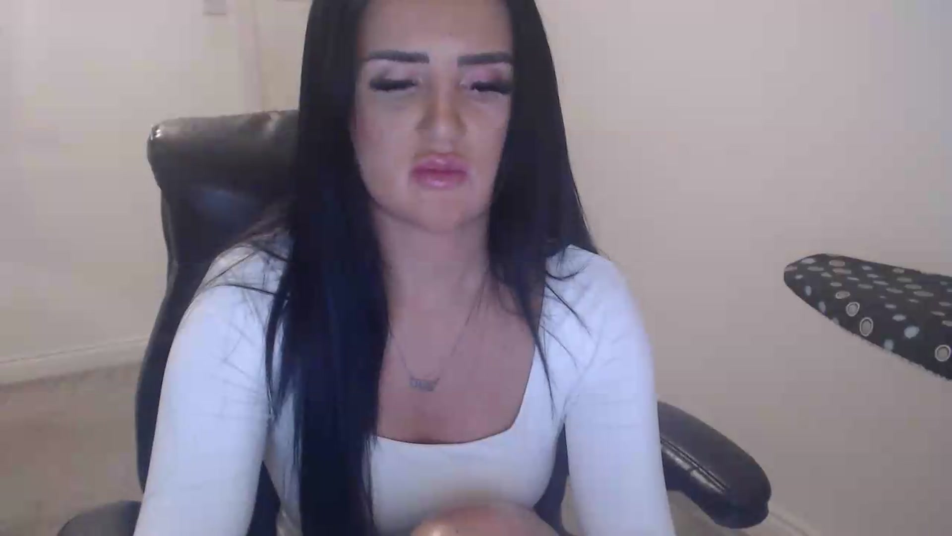 Gallery image thumbnail from Crystal_MFC's myfreecams stream on, 09/28/2026, 23:06 image 6 of 20