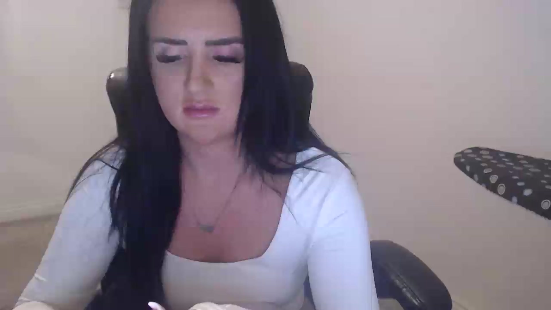 Gallery image thumbnail from Crystal_MFC's myfreecams stream on, 09/28/2026, 23:06 image 5 of 20