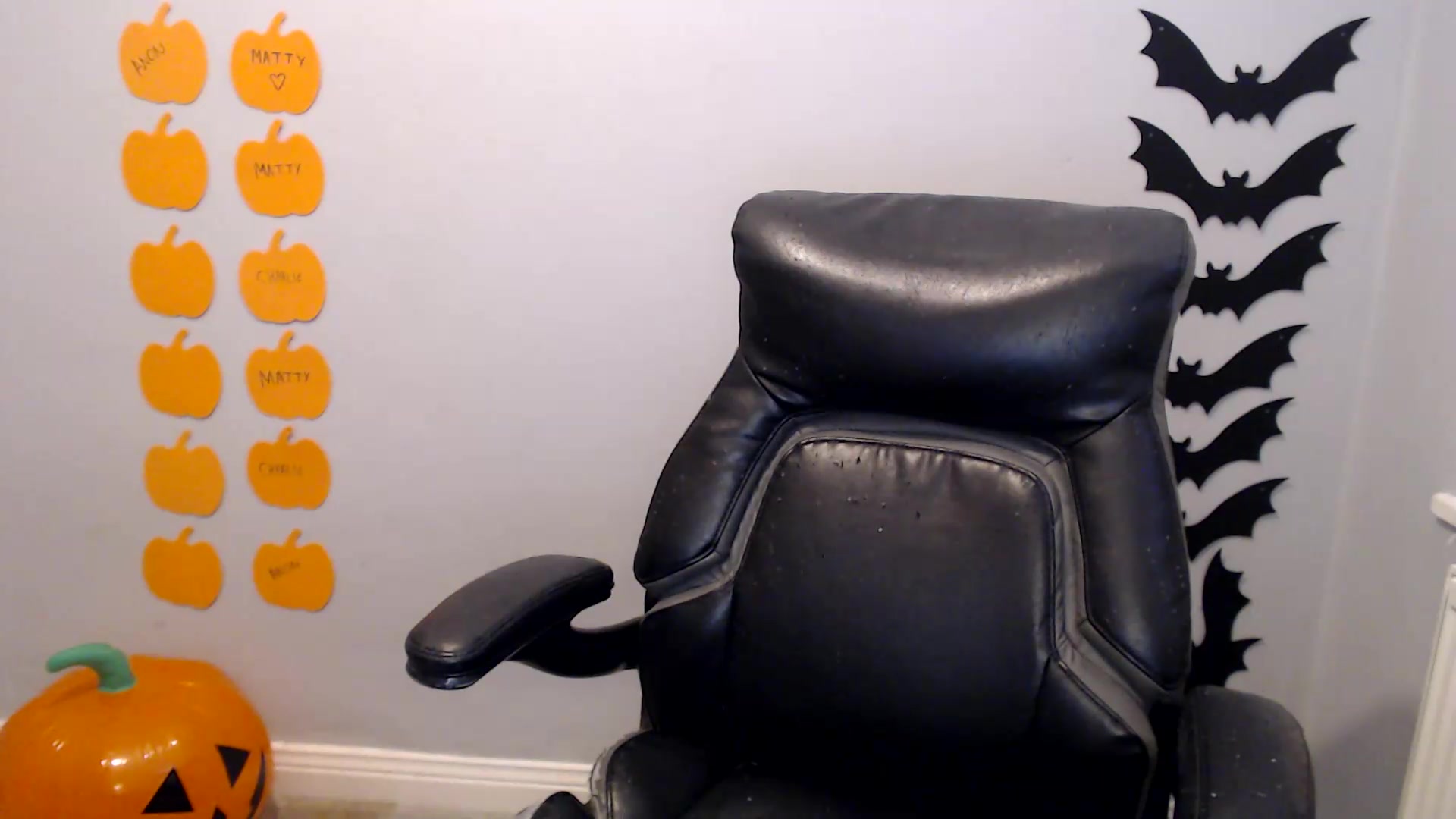 Gallery image thumbnail from Crystal_MFC's myfreecams stream on, 10/03/2026, 12:40 image 6 of 20