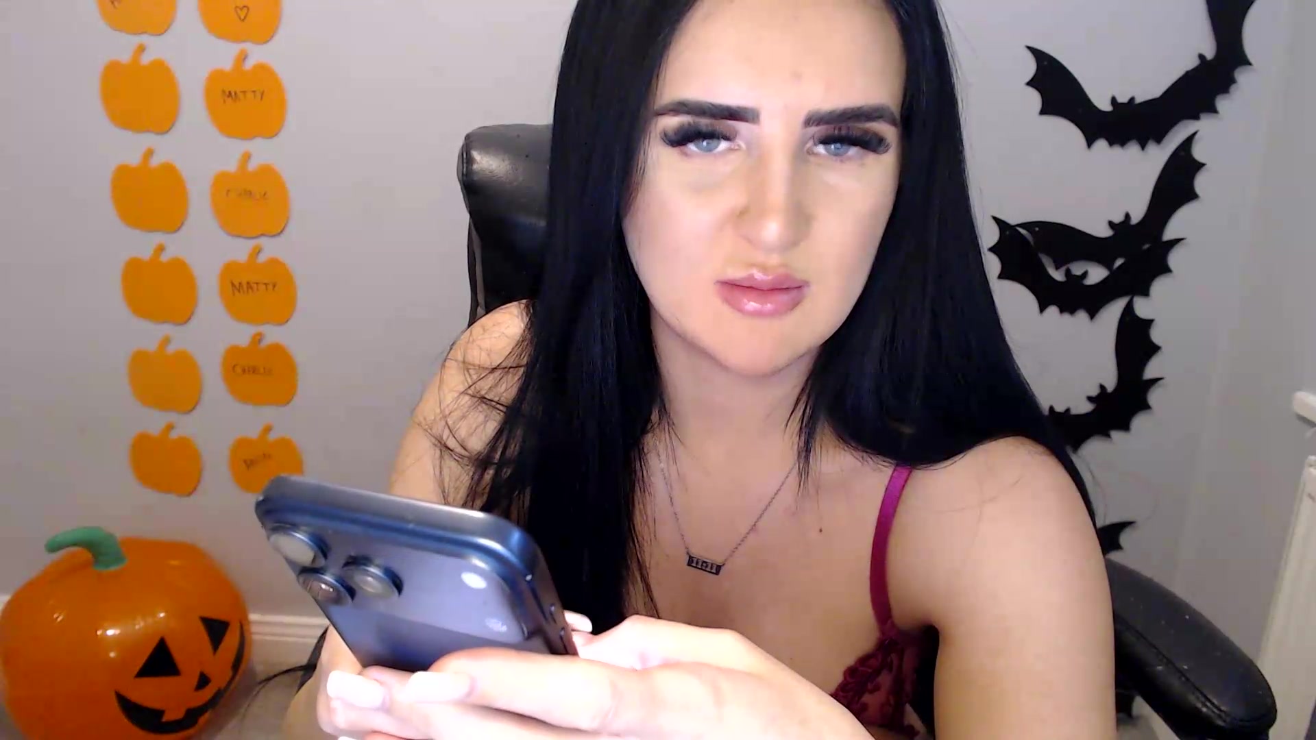 Gallery image thumbnail from Crystal_MFC's myfreecams stream on, 10/03/2026, 13:10 image 17 of 20