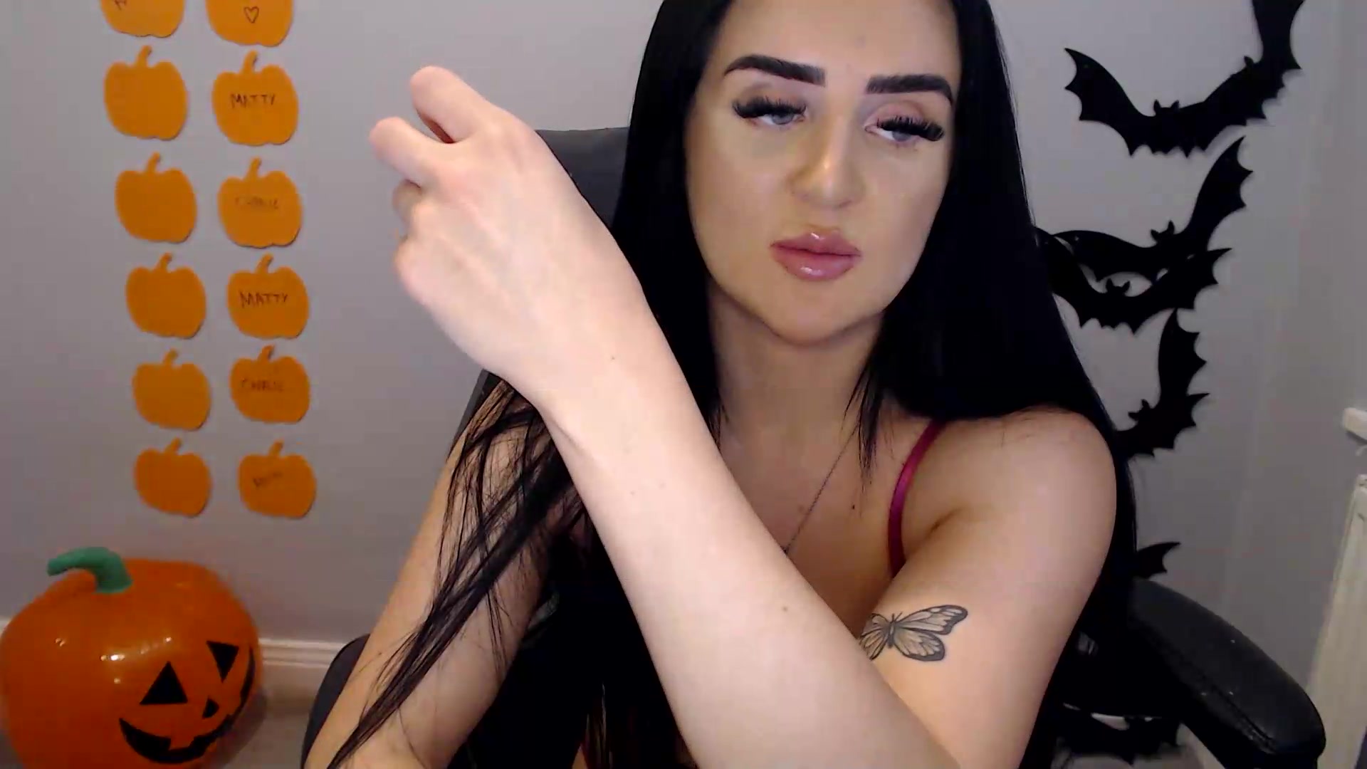 Gallery image thumbnail from Crystal_MFC's myfreecams stream on, 10/03/2026, 13:10 image 15 of 20