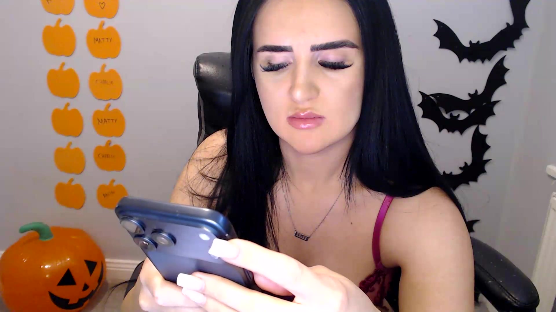 Gallery image thumbnail from Crystal_MFC's myfreecams stream on, 10/03/2026, 13:10 image 18 of 20
