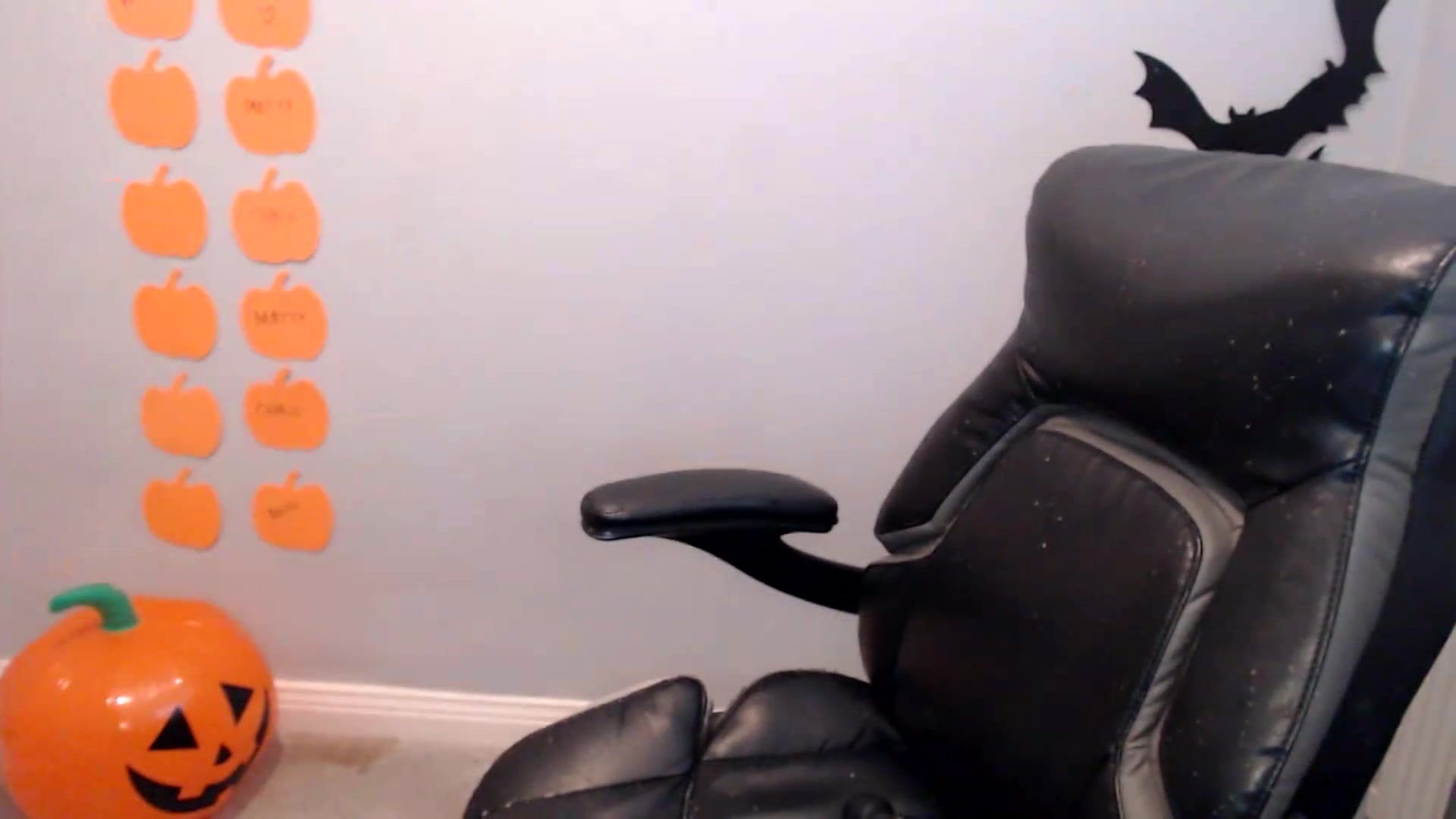 Gallery image thumbnail from Crystal_MFC's myfreecams stream on, 10/03/2026, 13:10 image 8 of 20