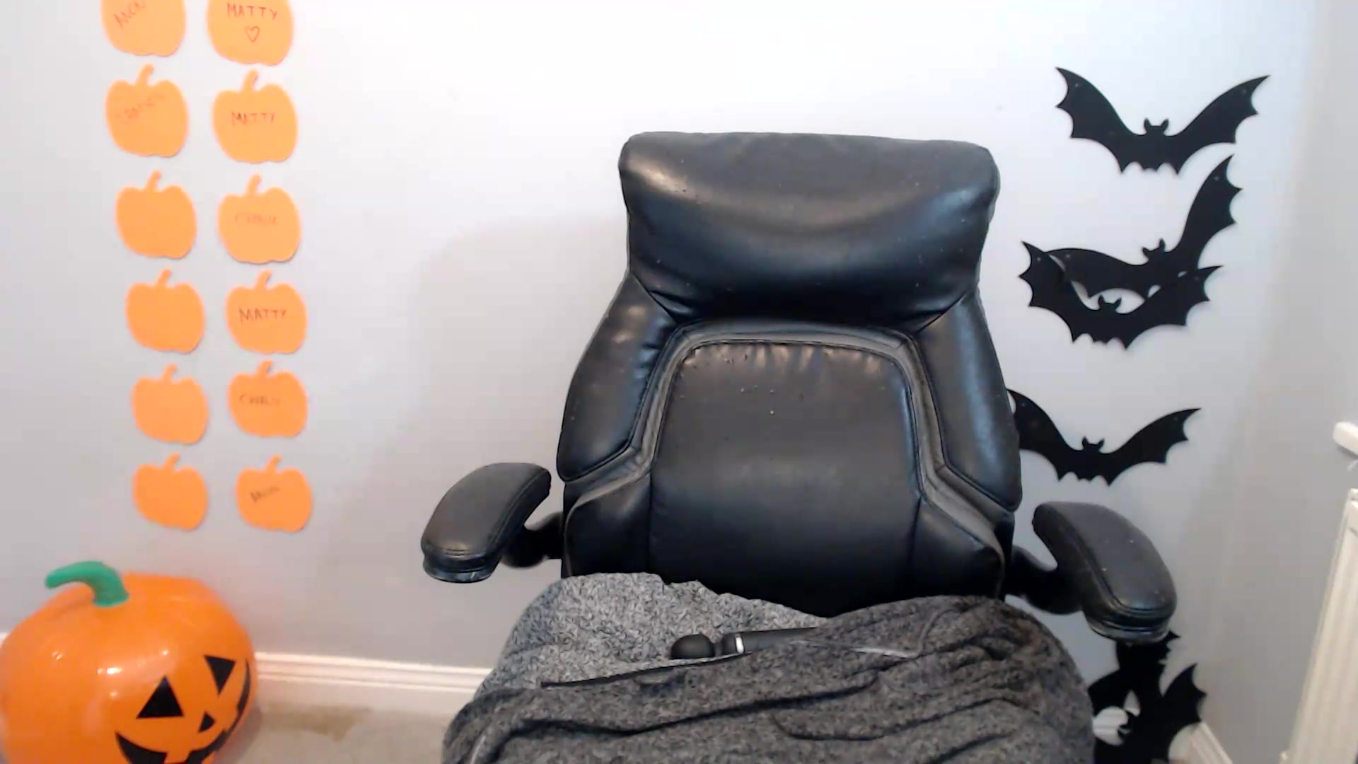 Gallery image thumbnail from Crystal_MFC's myfreecams stream on, 10/03/2026, 13:58 image 15 of 20