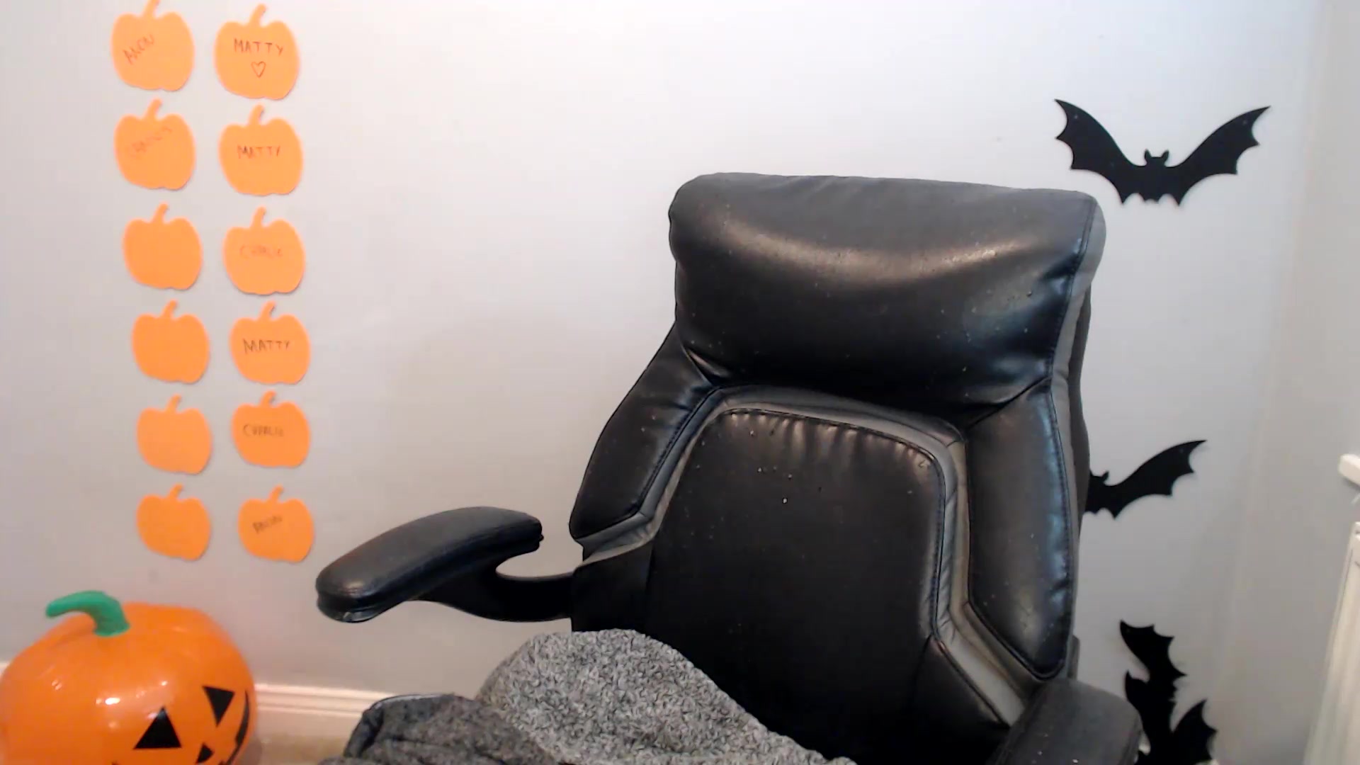 Gallery image thumbnail from Crystal_MFC's myfreecams stream on, 10/03/2026, 14:33 image 6 of 20