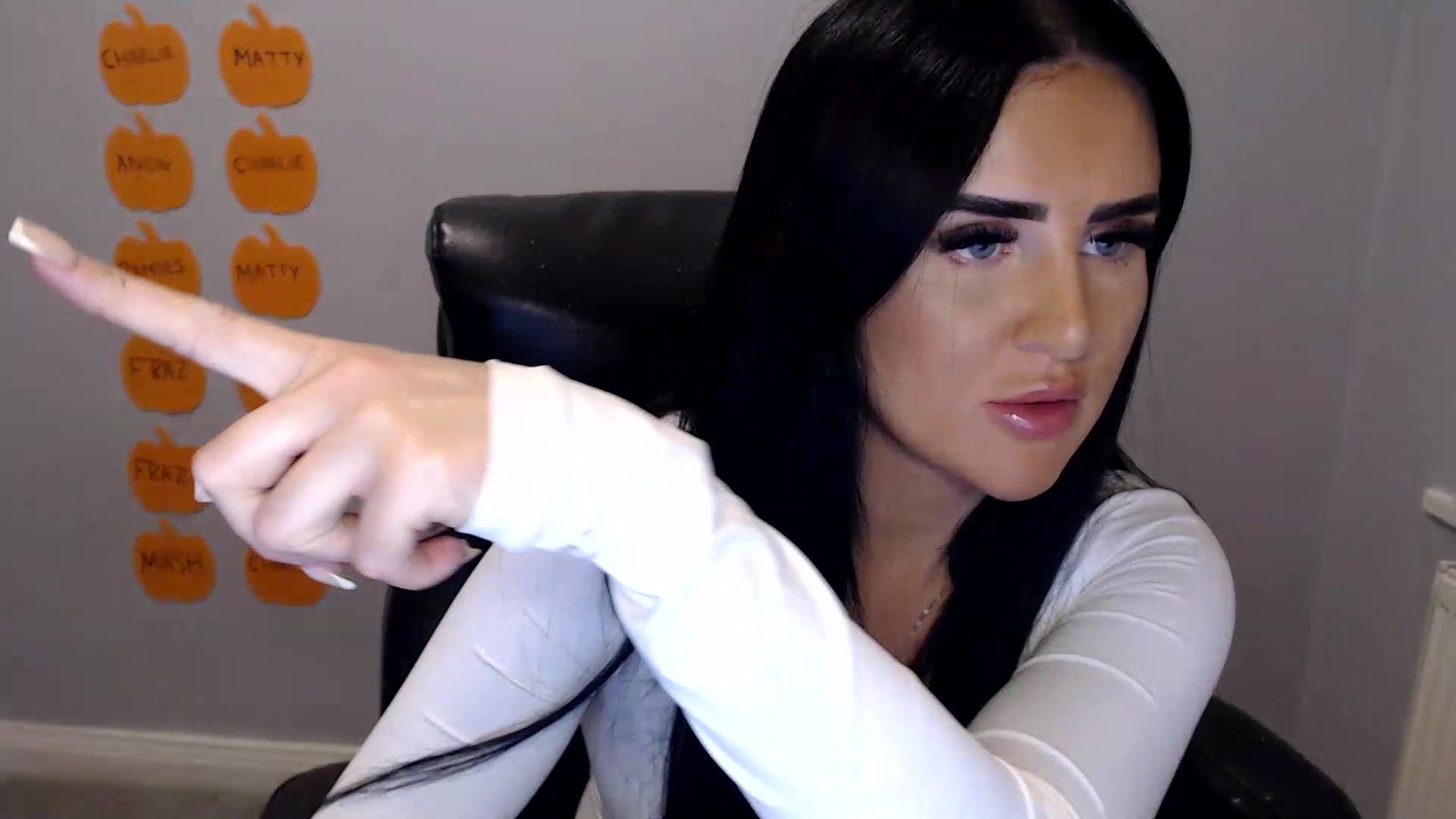 Gallery image thumbnail from Crystal_MFC's myfreecams stream on, 10/03/2026, 21:43 image 15 of 20