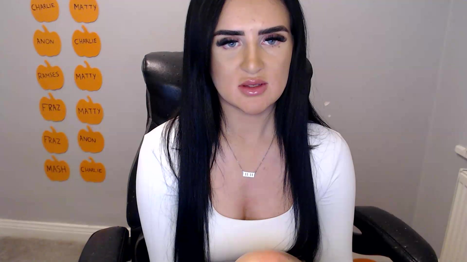 Gallery image thumbnail from Crystal_MFC's myfreecams stream on, 10/03/2026, 21:43 image 14 of 20
