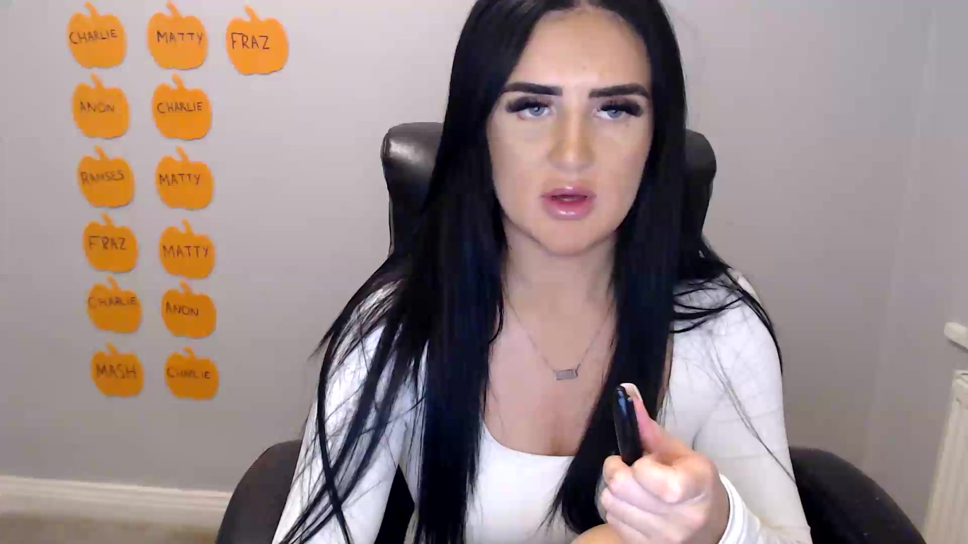 Gallery image thumbnail from Crystal_MFC's myfreecams stream on, 10/03/2026, 22:10 image 13 of 20