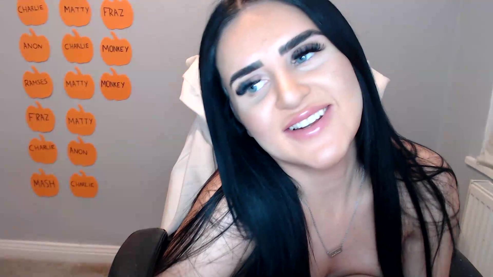 Gallery image thumbnail from Crystal_MFC's myfreecams stream on, 10/04/2026, 14:45 image 17 of 20