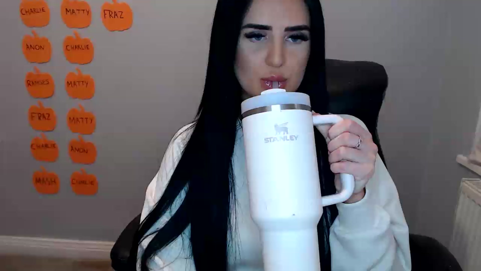 Gallery image thumbnail from Crystal_MFC's myfreecams stream on, 10/04/2026, 14:45 image 1 of 20