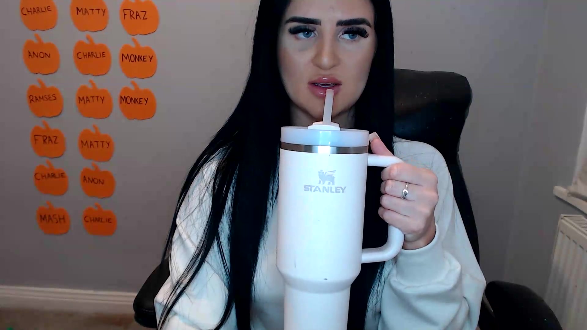 Gallery image thumbnail from Crystal_MFC's myfreecams stream on, 10/04/2026, 14:45 image 11 of 20
