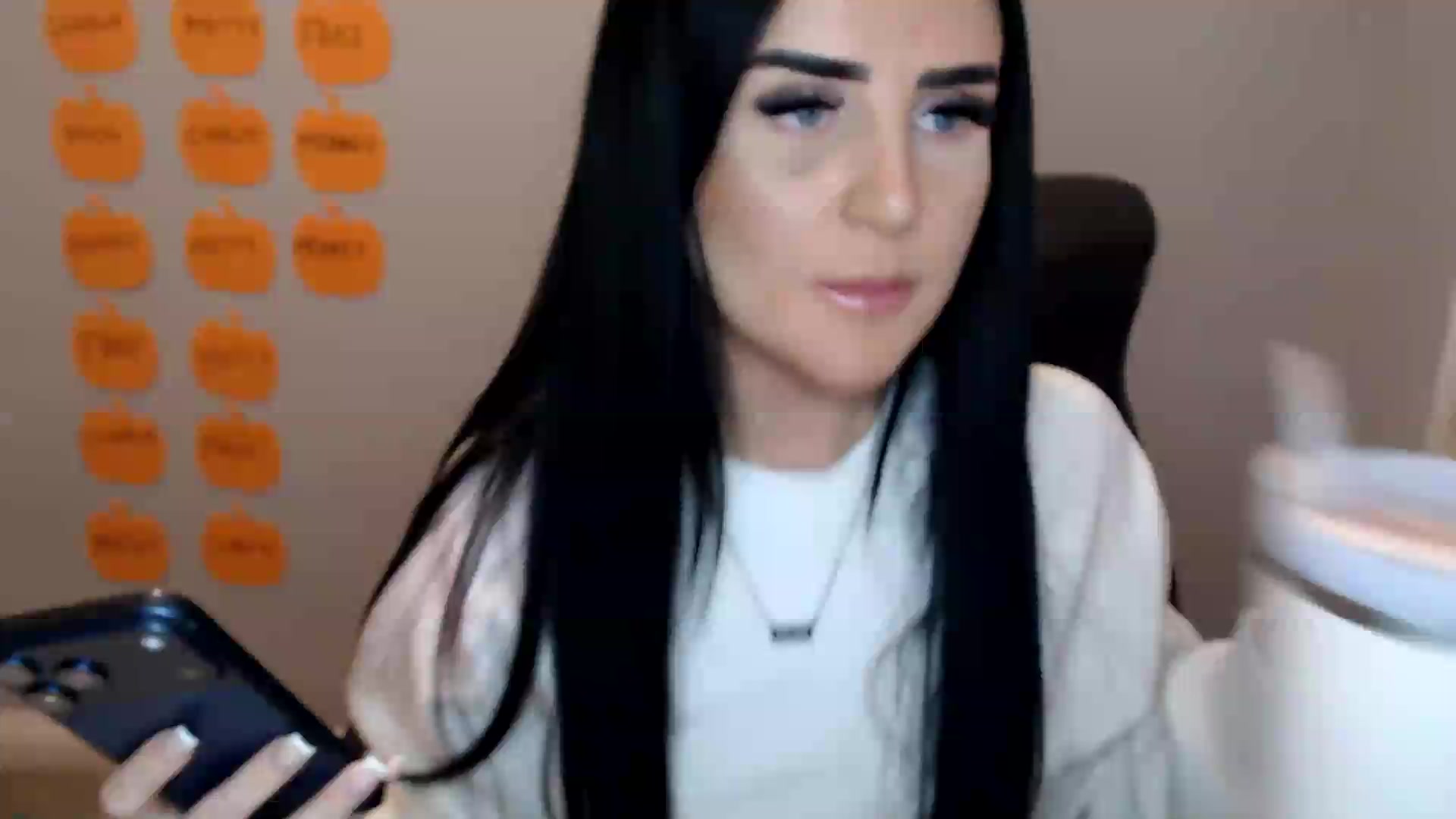 Gallery image thumbnail from Crystal_MFC's myfreecams stream on, 10/04/2026, 14:45 image 12 of 20