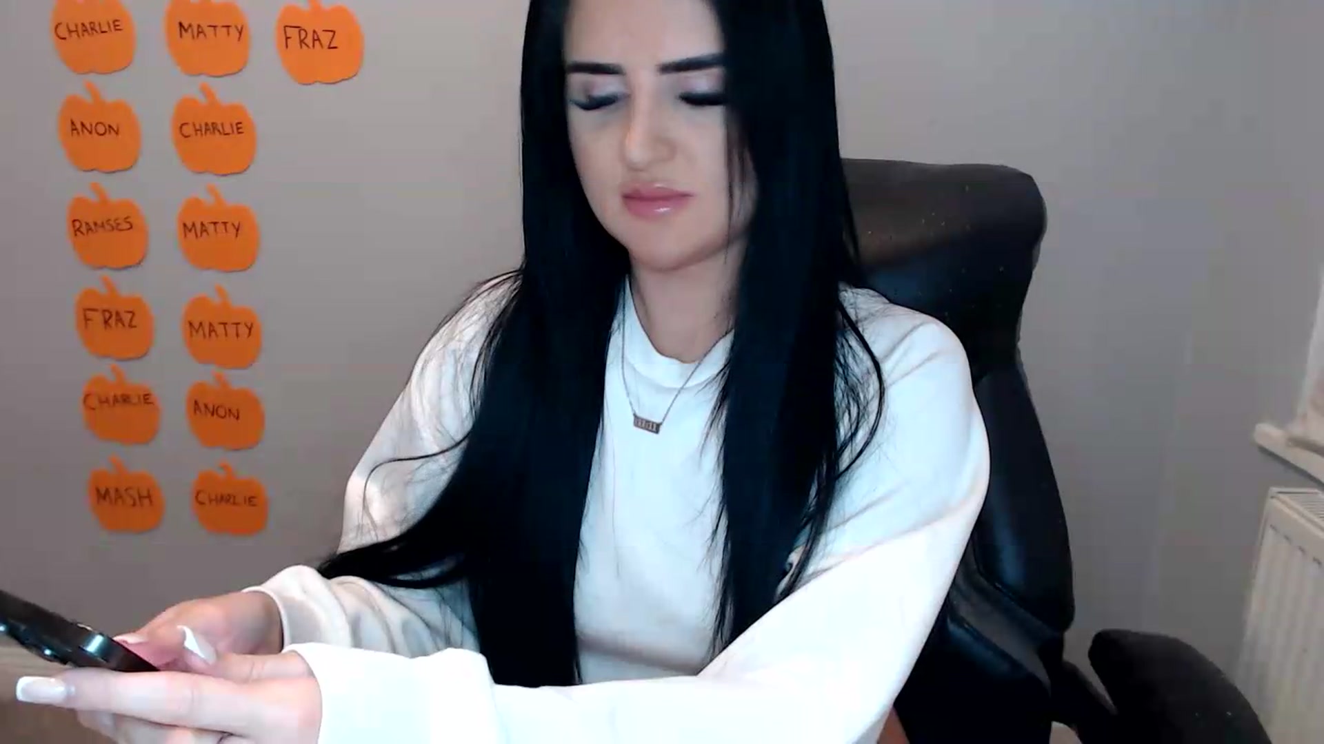 Gallery image thumbnail from Crystal_MFC's myfreecams stream on, 10/04/2026, 14:45 image 2 of 20