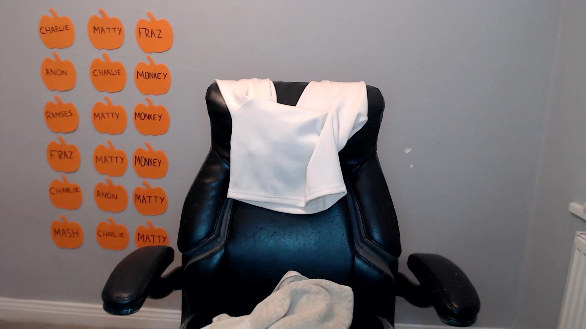 Gallery image thumbnail from Crystal_MFC's myfreecams stream on, 10/04/2026, 15:35 image 15 of 20